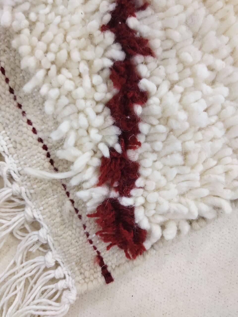 Handcrafted moroccan berber rug 178 x 152 cm