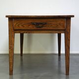 table à manger ancienne en chêne français avec 3 tiroirs et une patine exquise