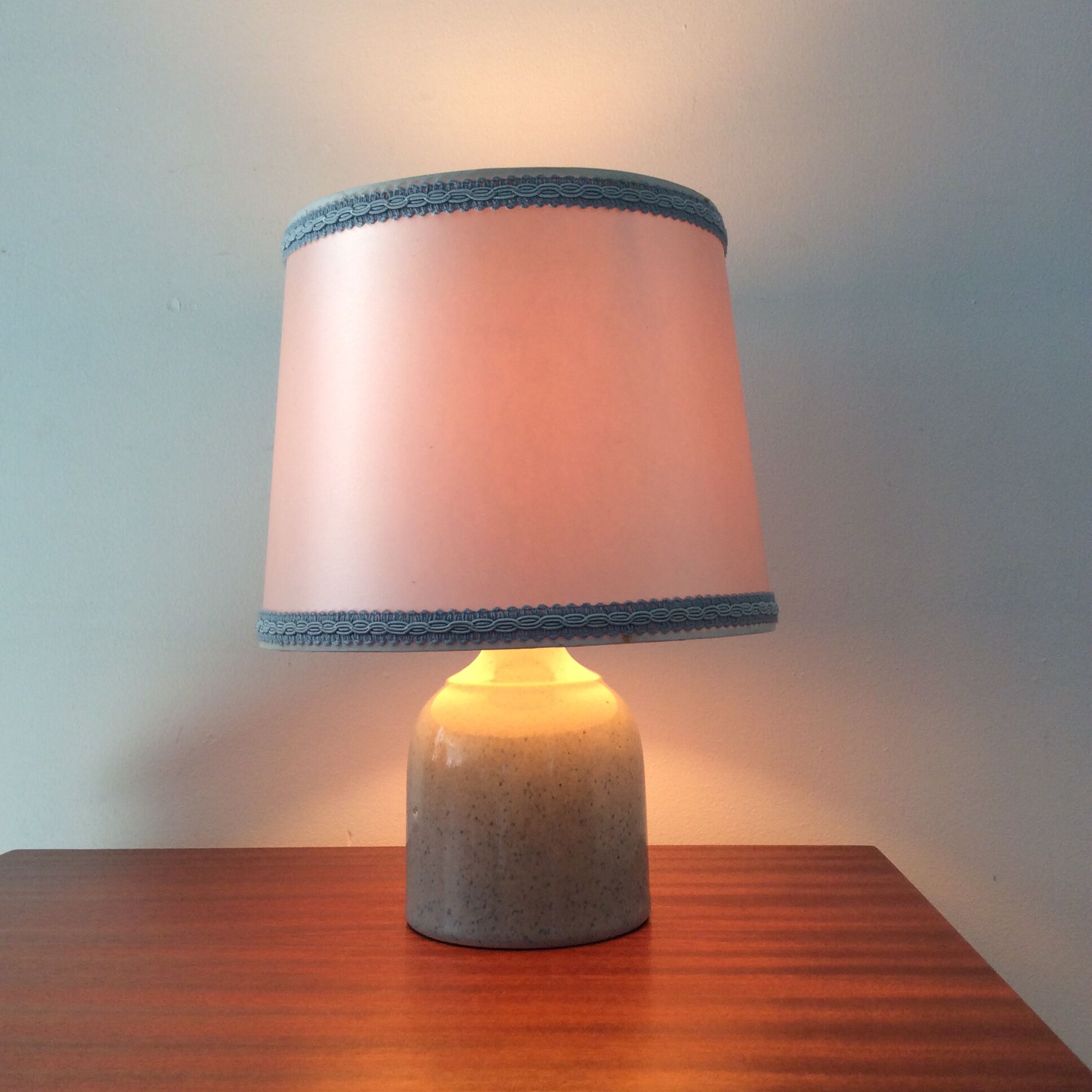 Vintage lamp from the 70s and 80s in ceramic