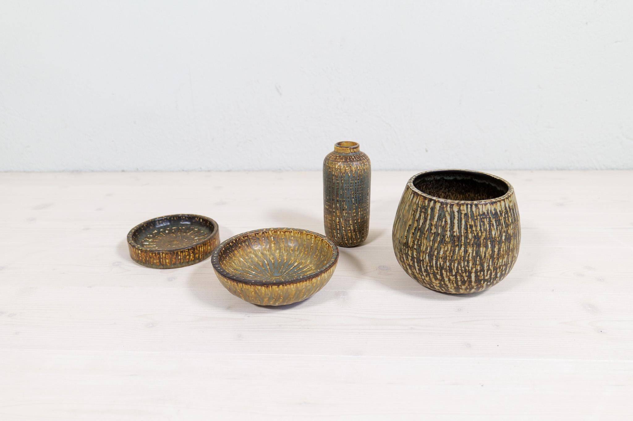Modern Ensemble from the Mid-Century of 4 Ceramic Pieces Rubus Gunnar Nylund Rörstrand, Sweden