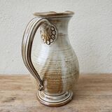 Old pitcher signed