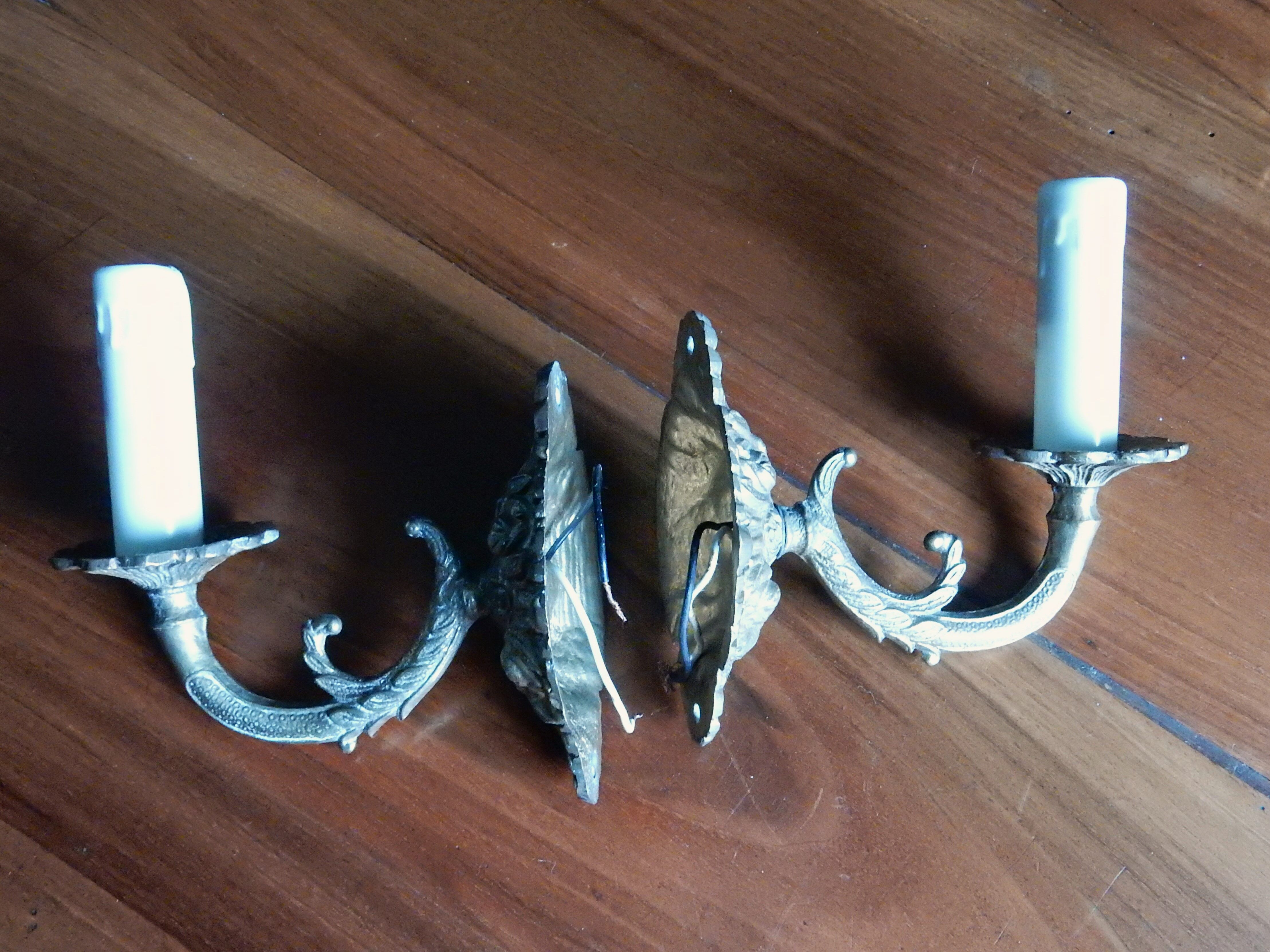 Set of 2 bronze wall chandeliers 1 fire