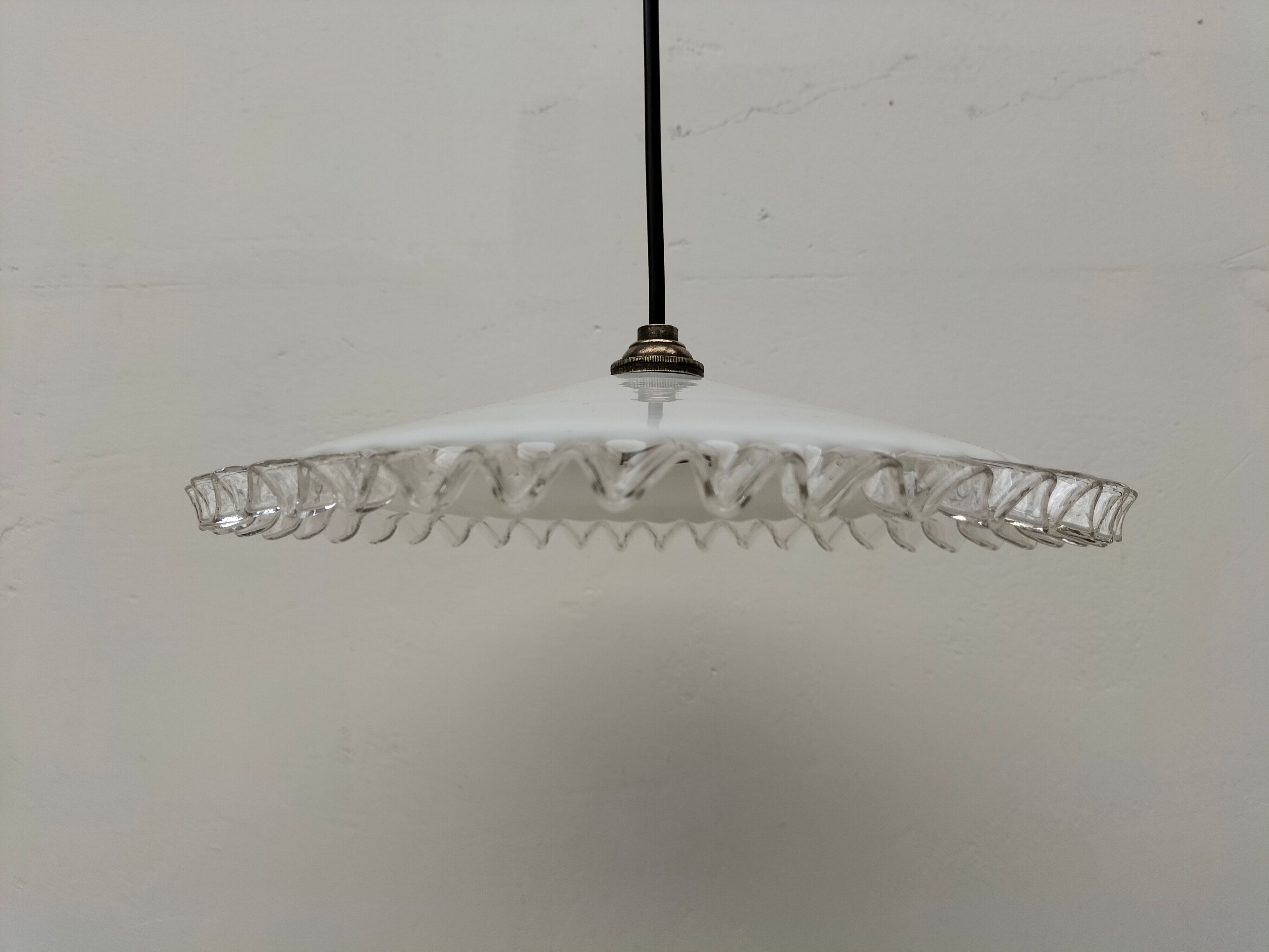 Old opaline suspension
