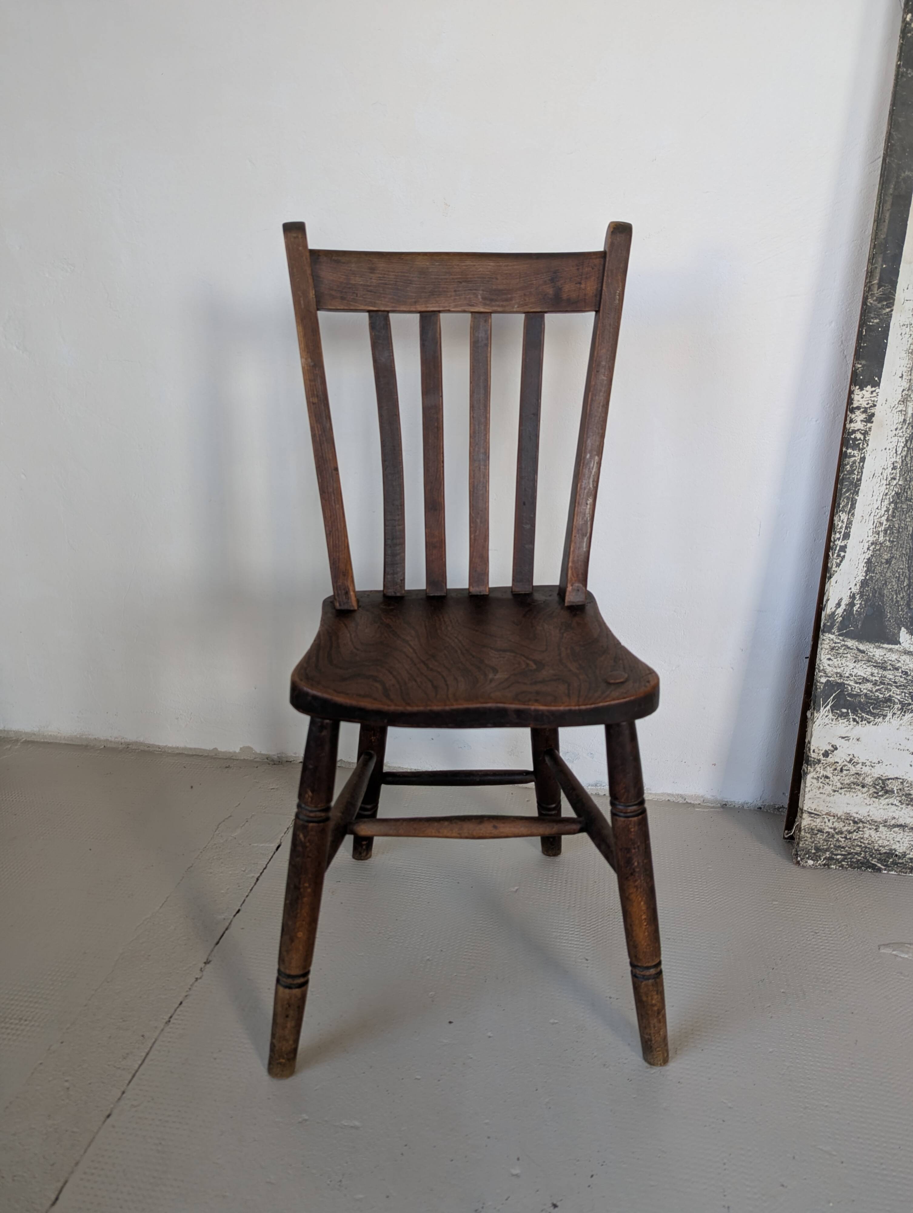 English Windsor chair 1917