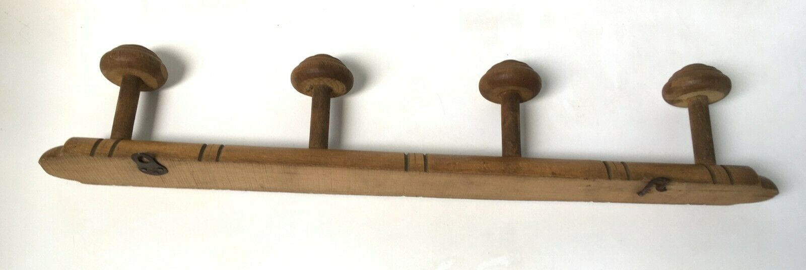Wooden coat rack 4 vintage patères