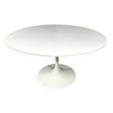 Knoll International Tulip dining table by Eero Saarinen