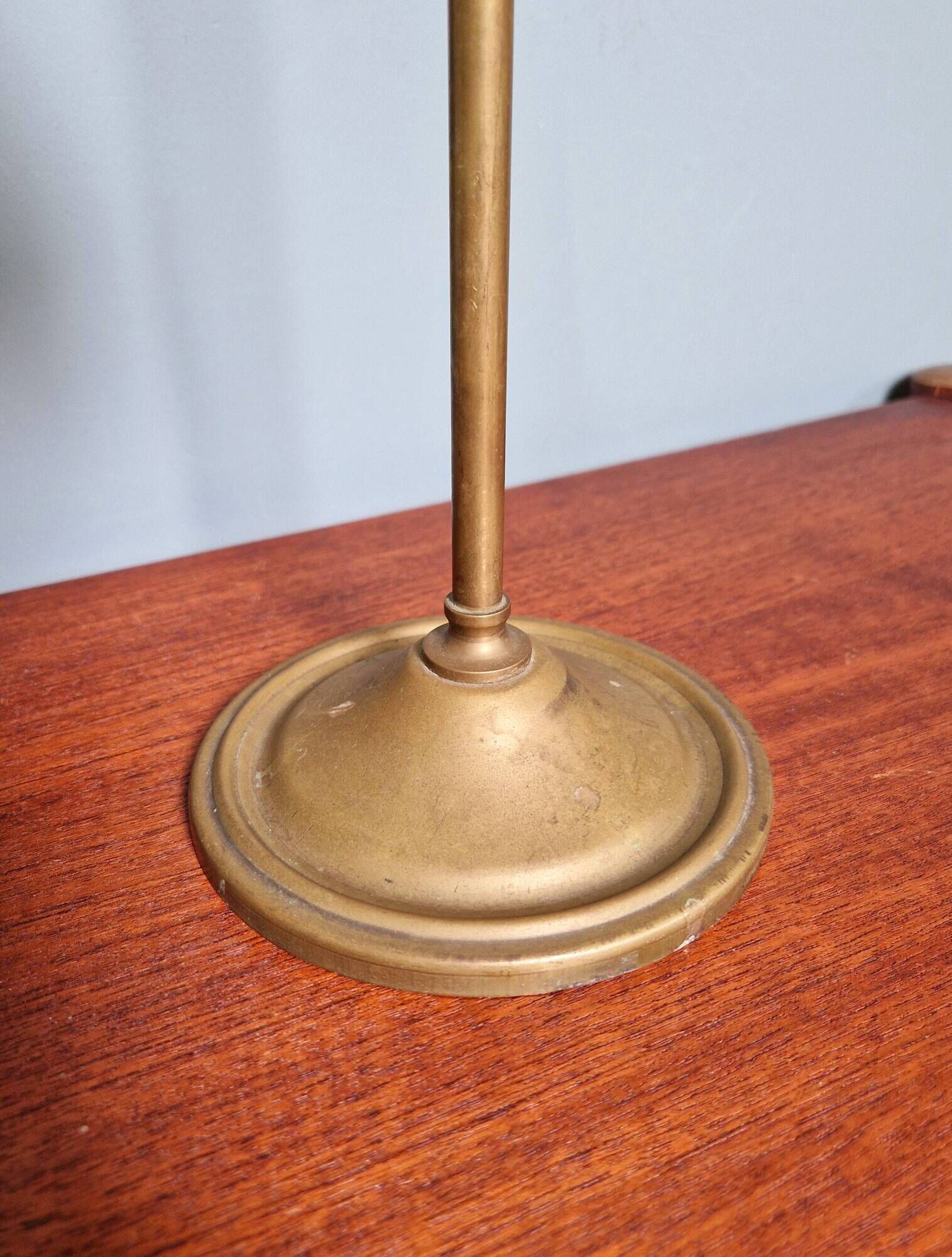 Art Deco desk lamp in brass and conical green opaline, 1920s-30s