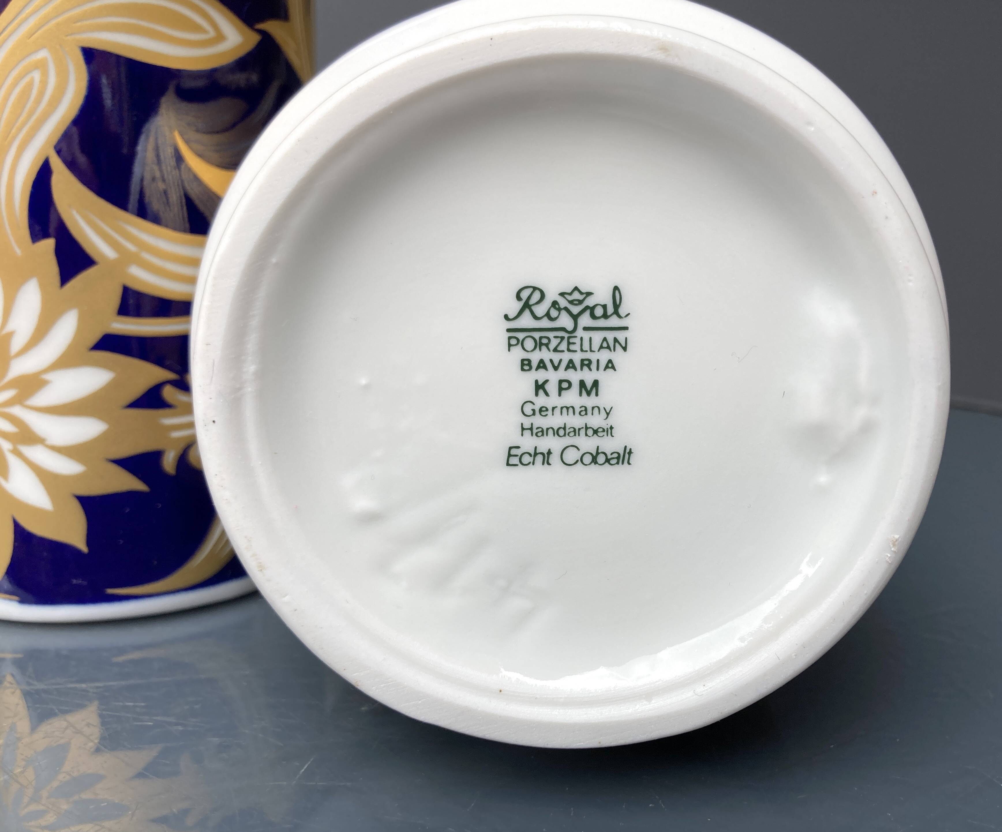 2 Royal Bavarian porcelain vases - KPM - Echt Cobalt