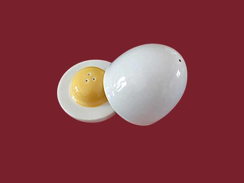 Salt and pepper shaker