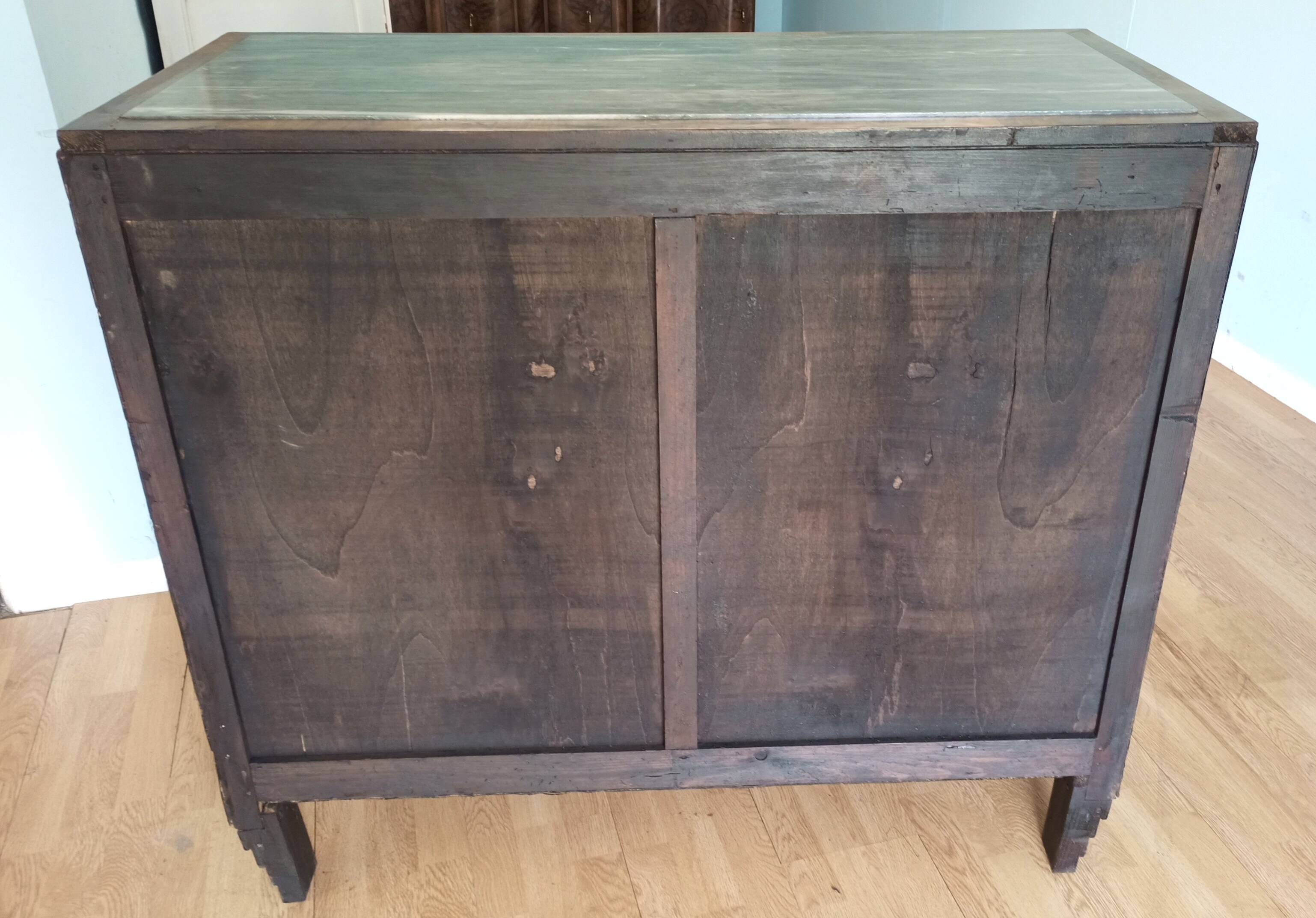 Commode art déco en noyer