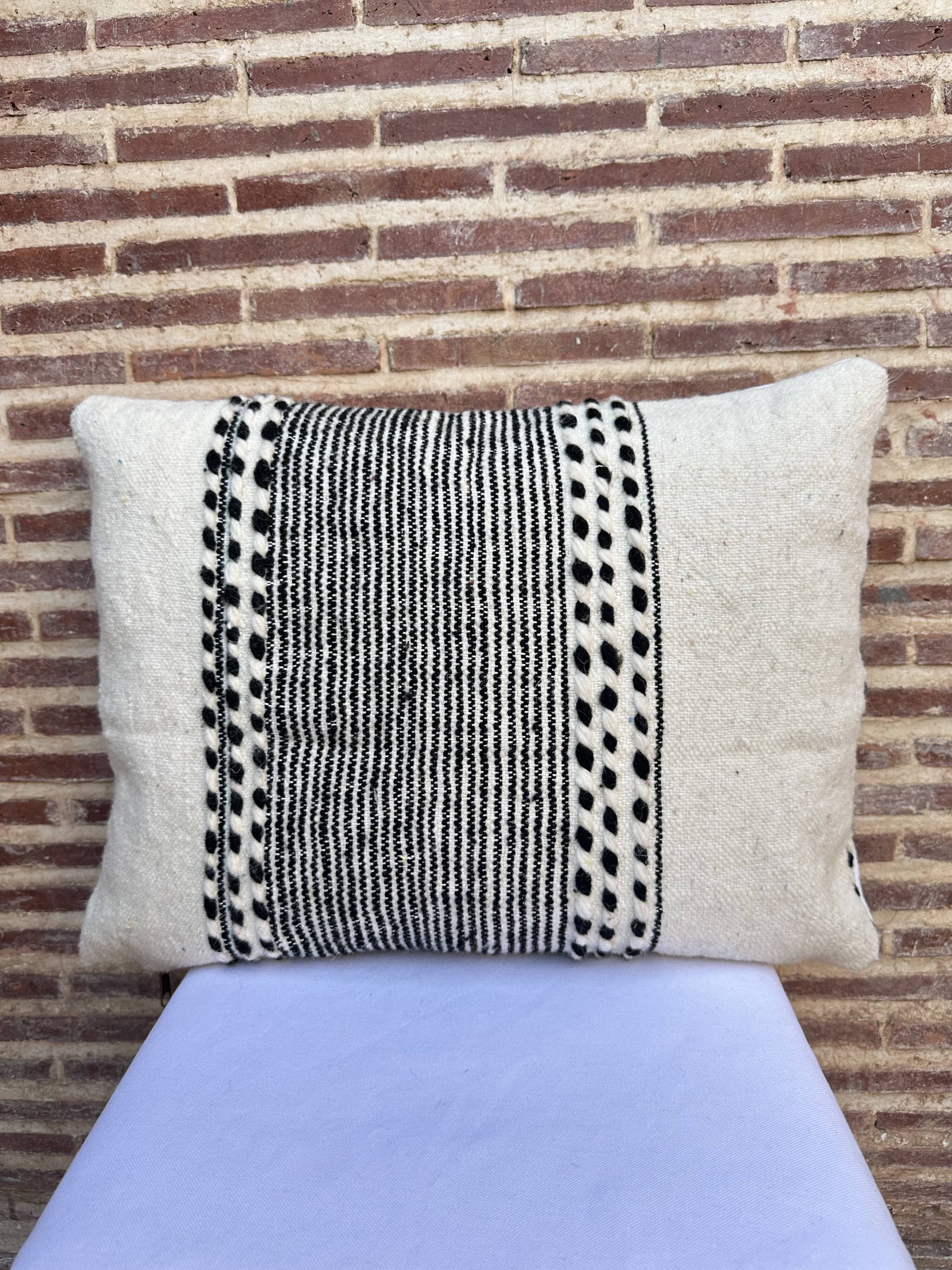 Zanfi Berber Rectangular Cushion Cover - Handmade - 100% Wool