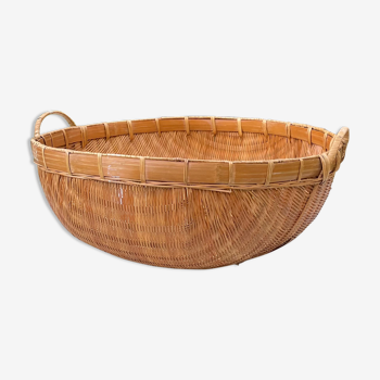 Round Basket made of Asian bamboo