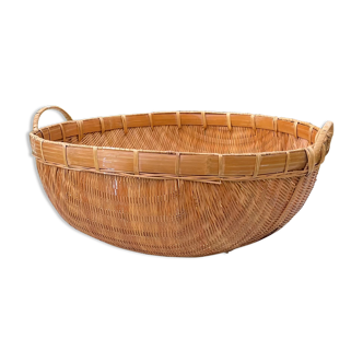 Round Basket made of Asian bamboo