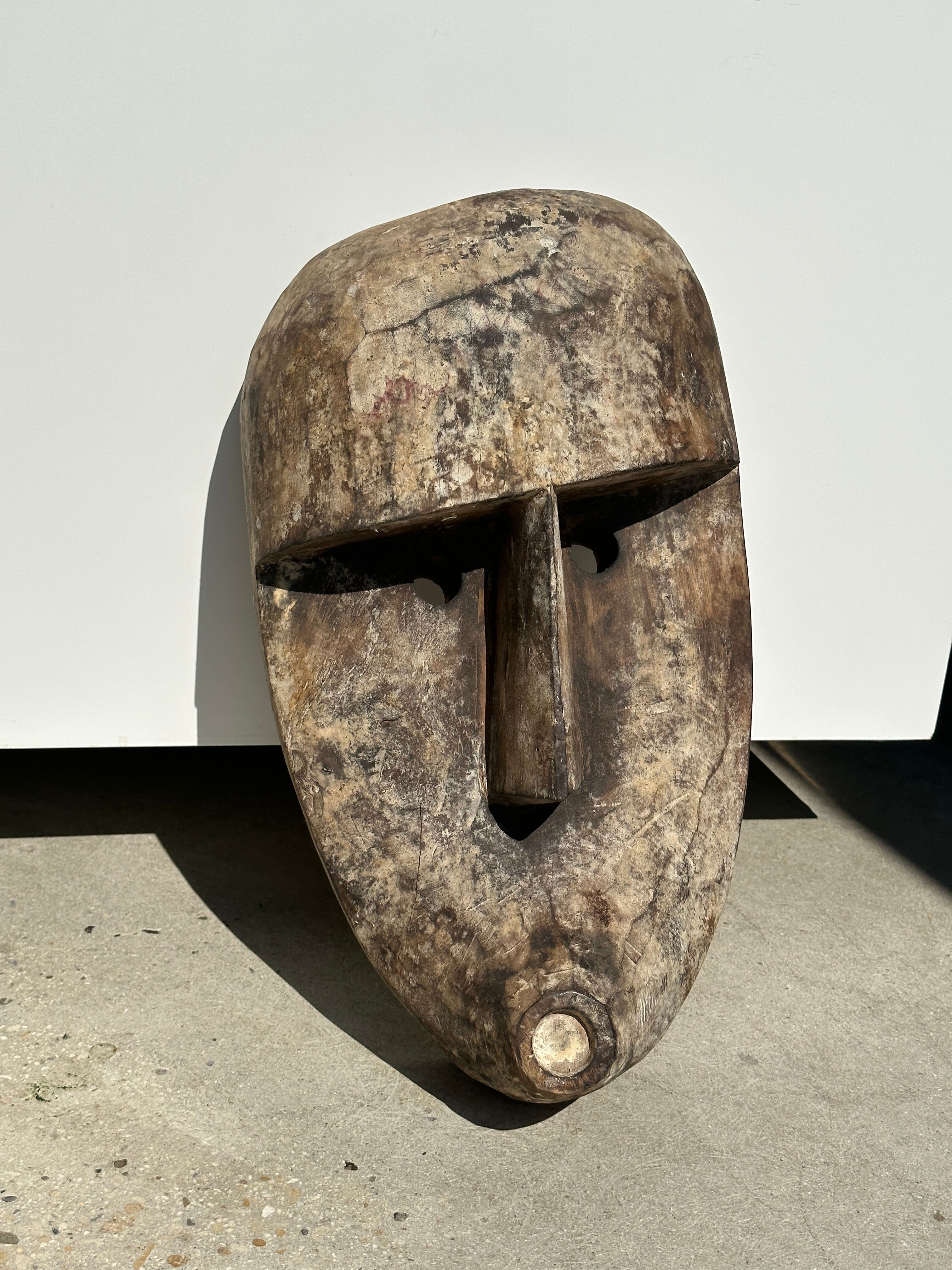 Large Timor mask in patinated wood H:50cm (2)