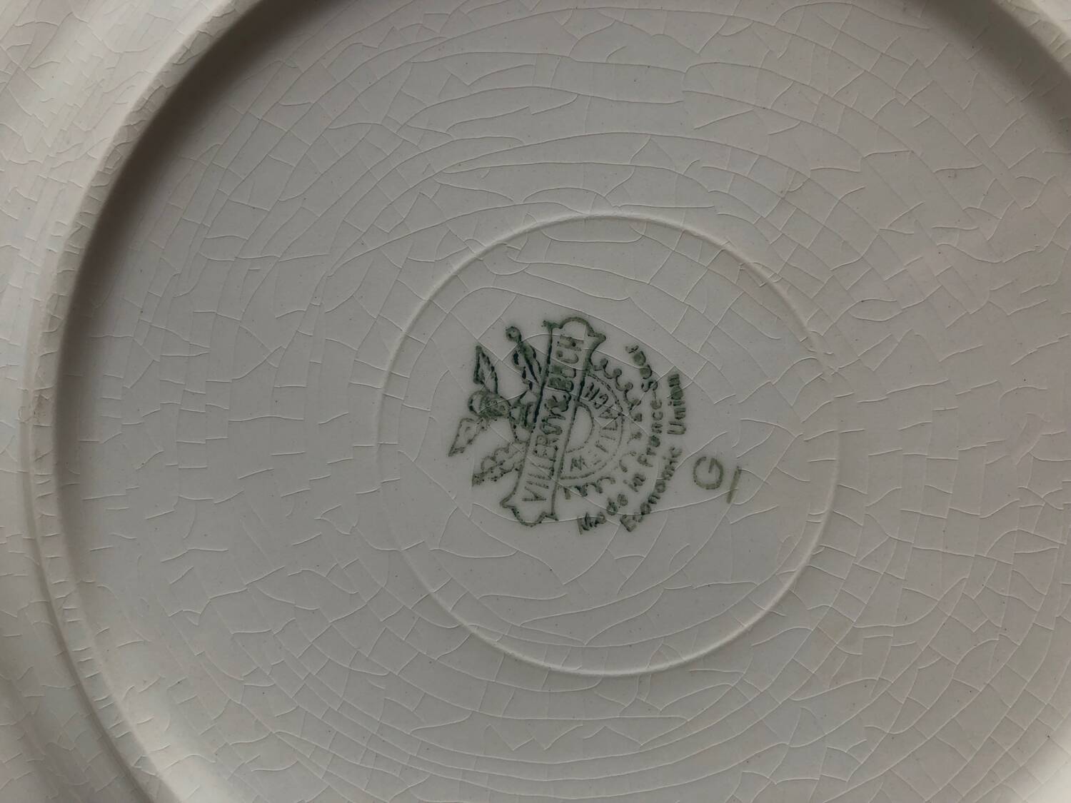 4 Villeroy and Boch cream white dessert plates
