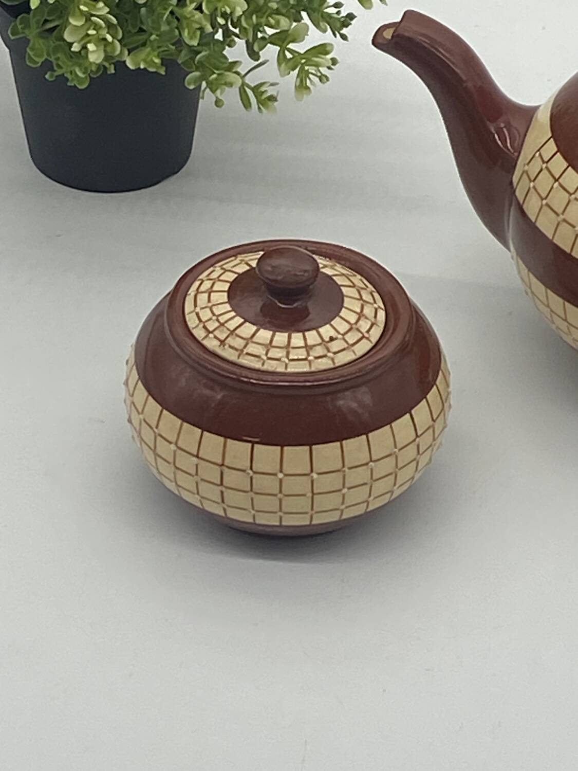 Longchamp France teapot and sugar bowl set vintage Colmar