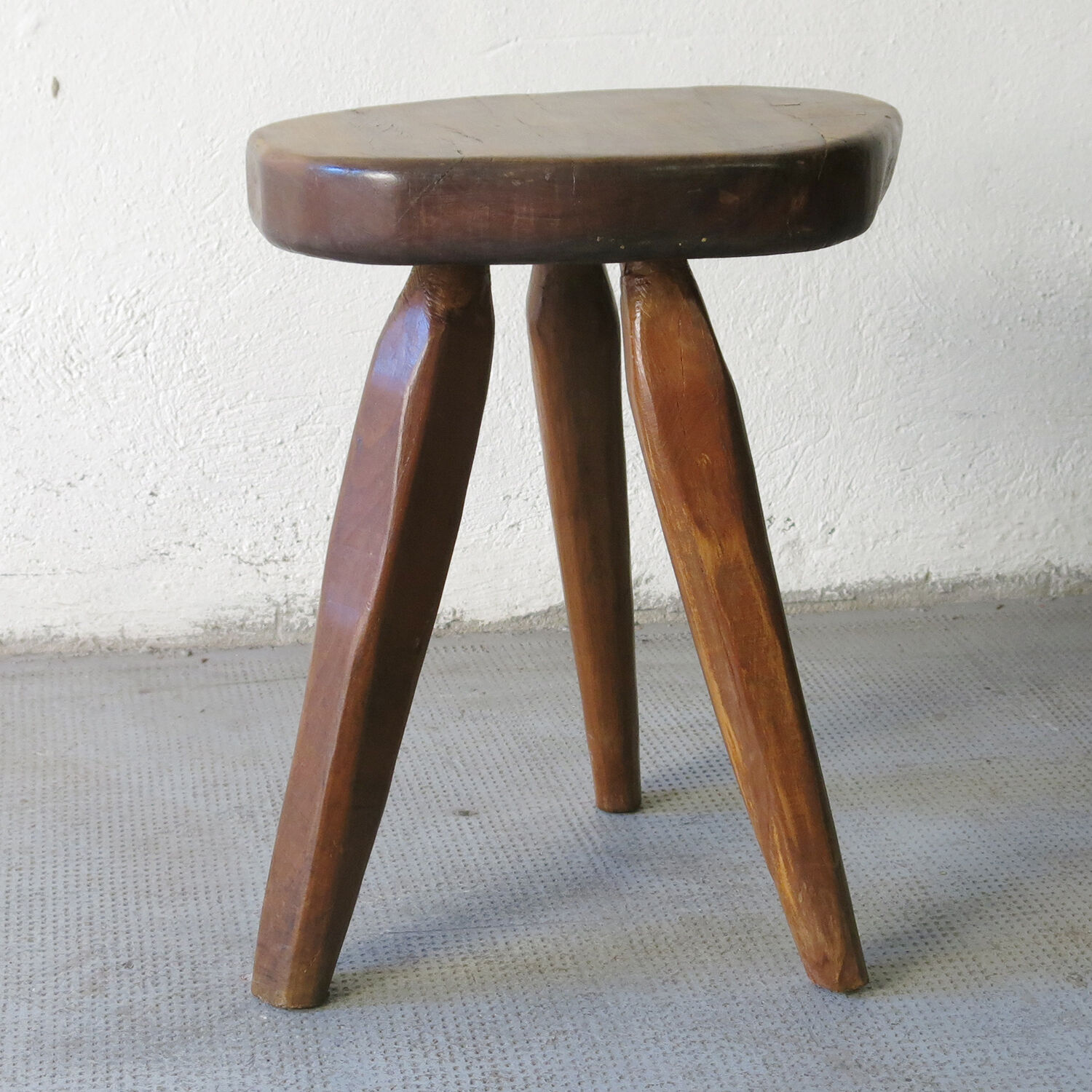 Tripod stool