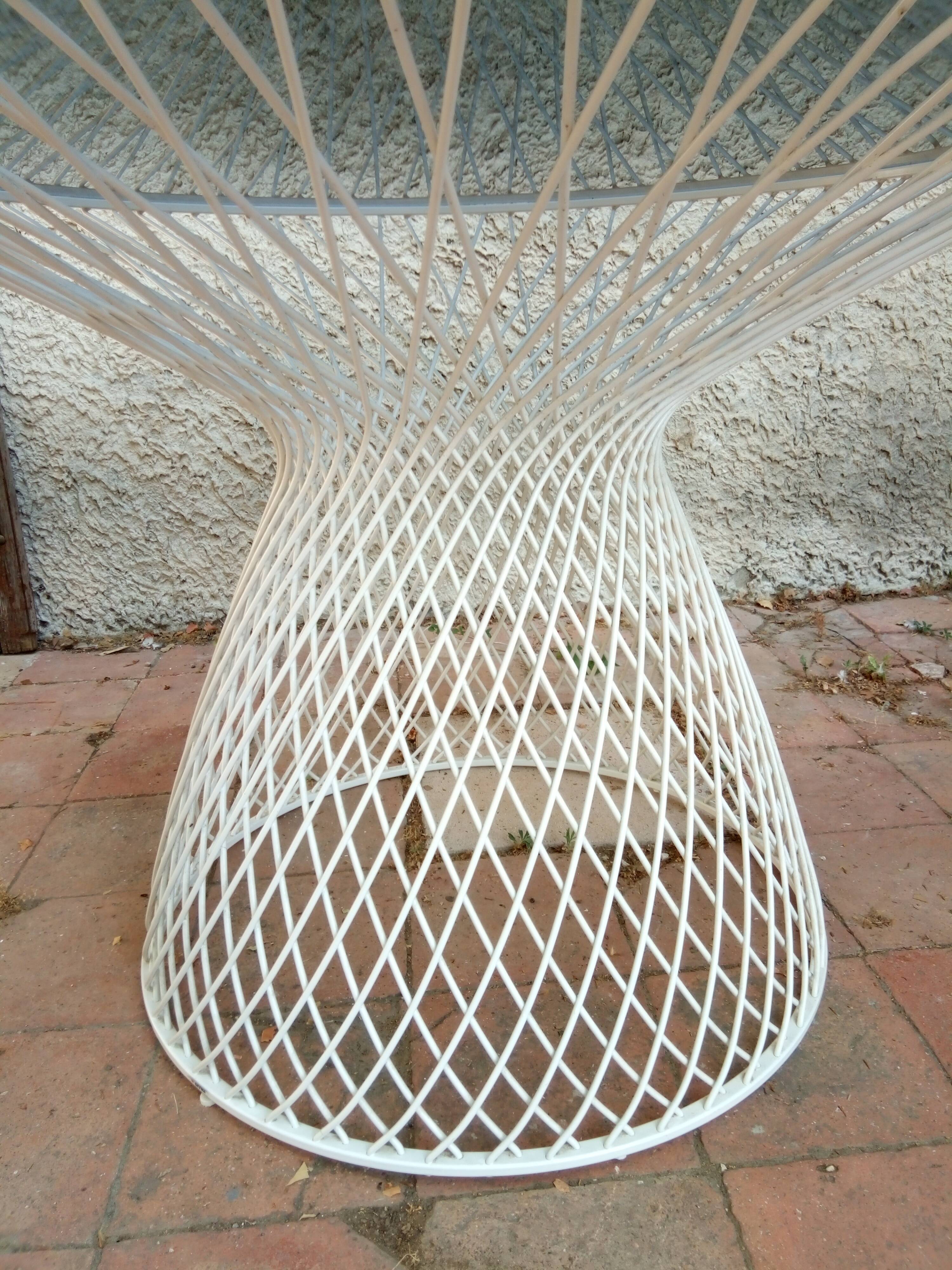 Garden table - designer Jean-Marie Massaud