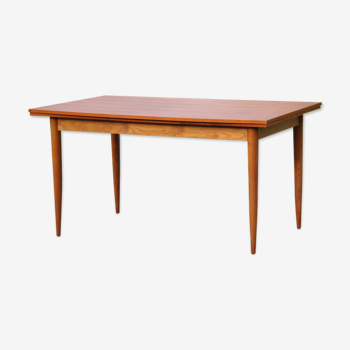 Scandinavian table