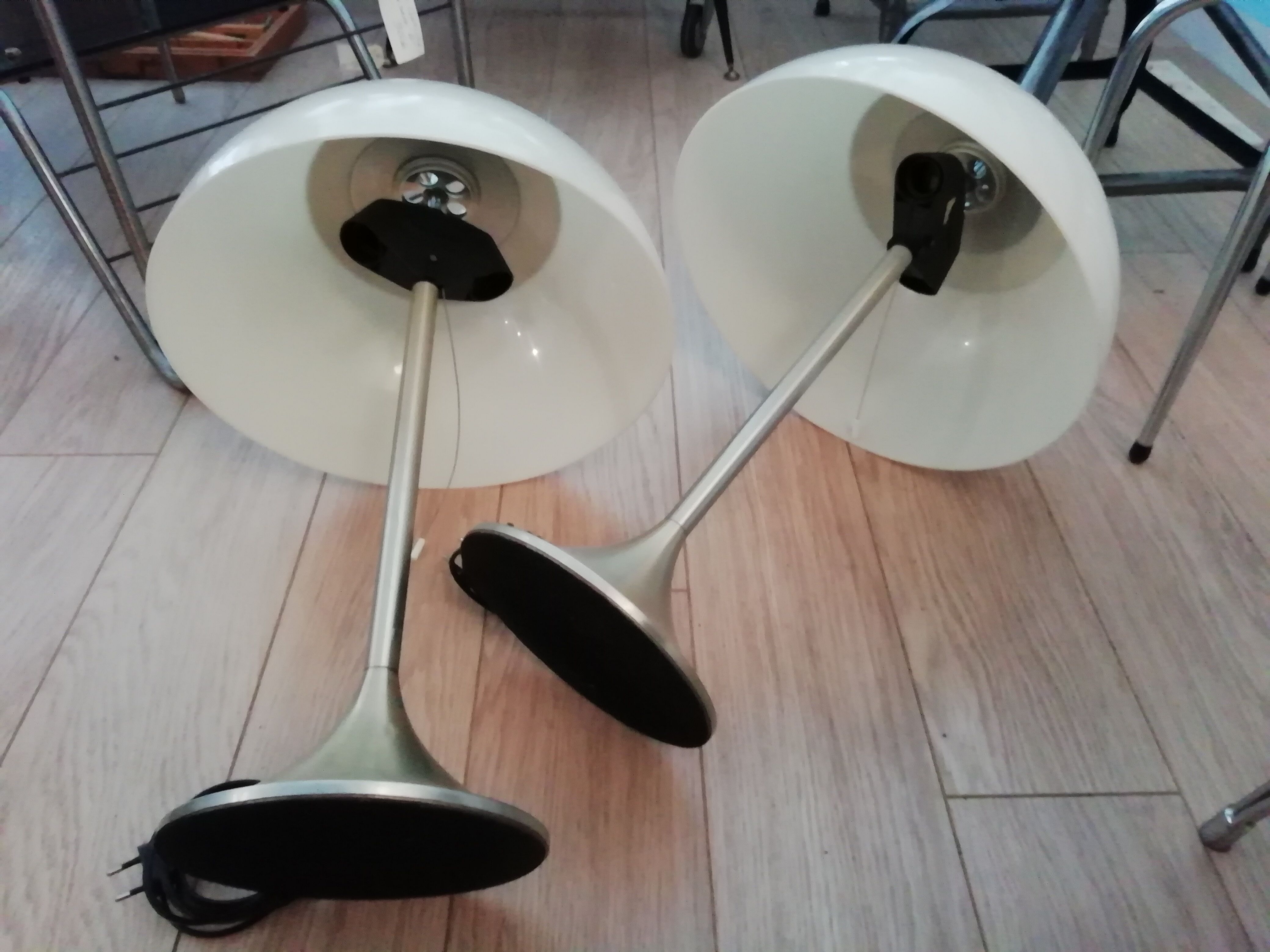 Pair of Unilux lamps with 'Tulip' foot