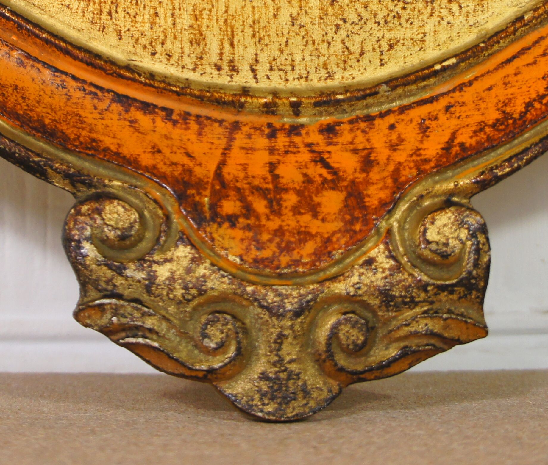 Venetian/Florentin tray in vintage painted wood