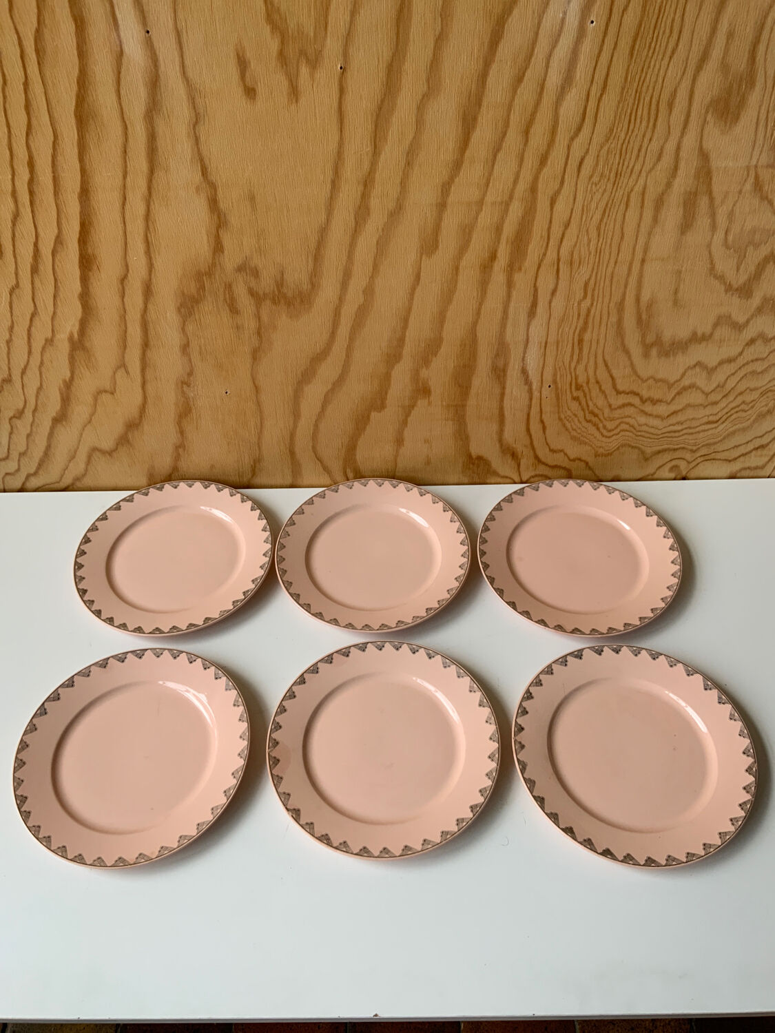 Pink plates Selency x Monoprix Croisé Laroche