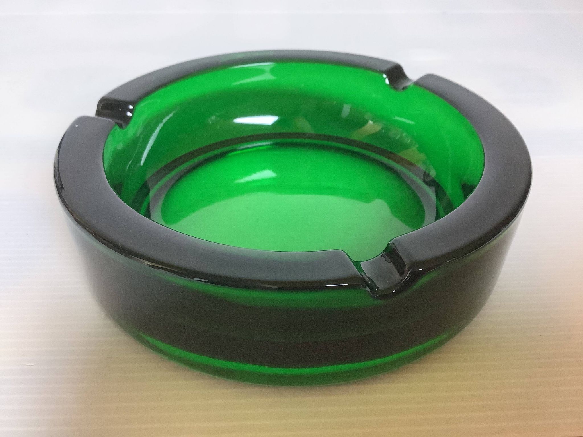 Green ashtray/pocket organizer, Italian design