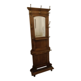 Pedestal wall cloakroom 1900