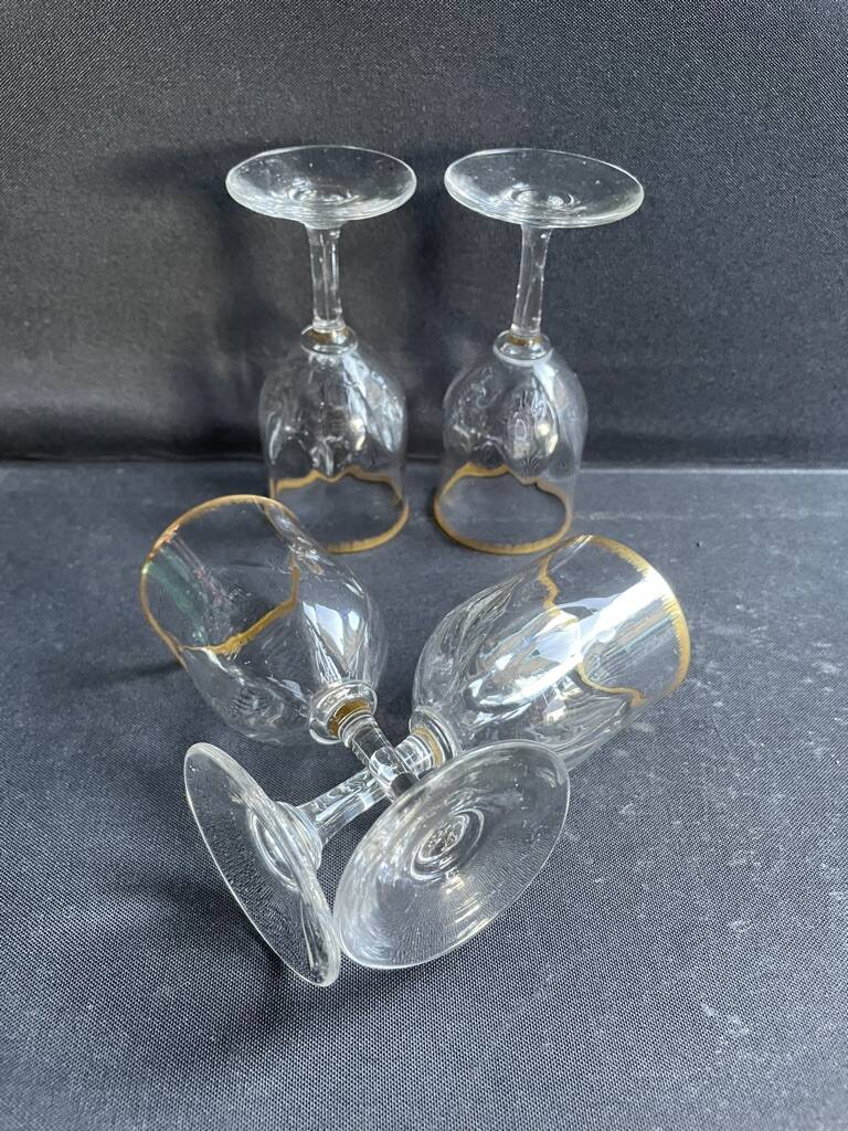 4 Daum port glasses with gold putoises