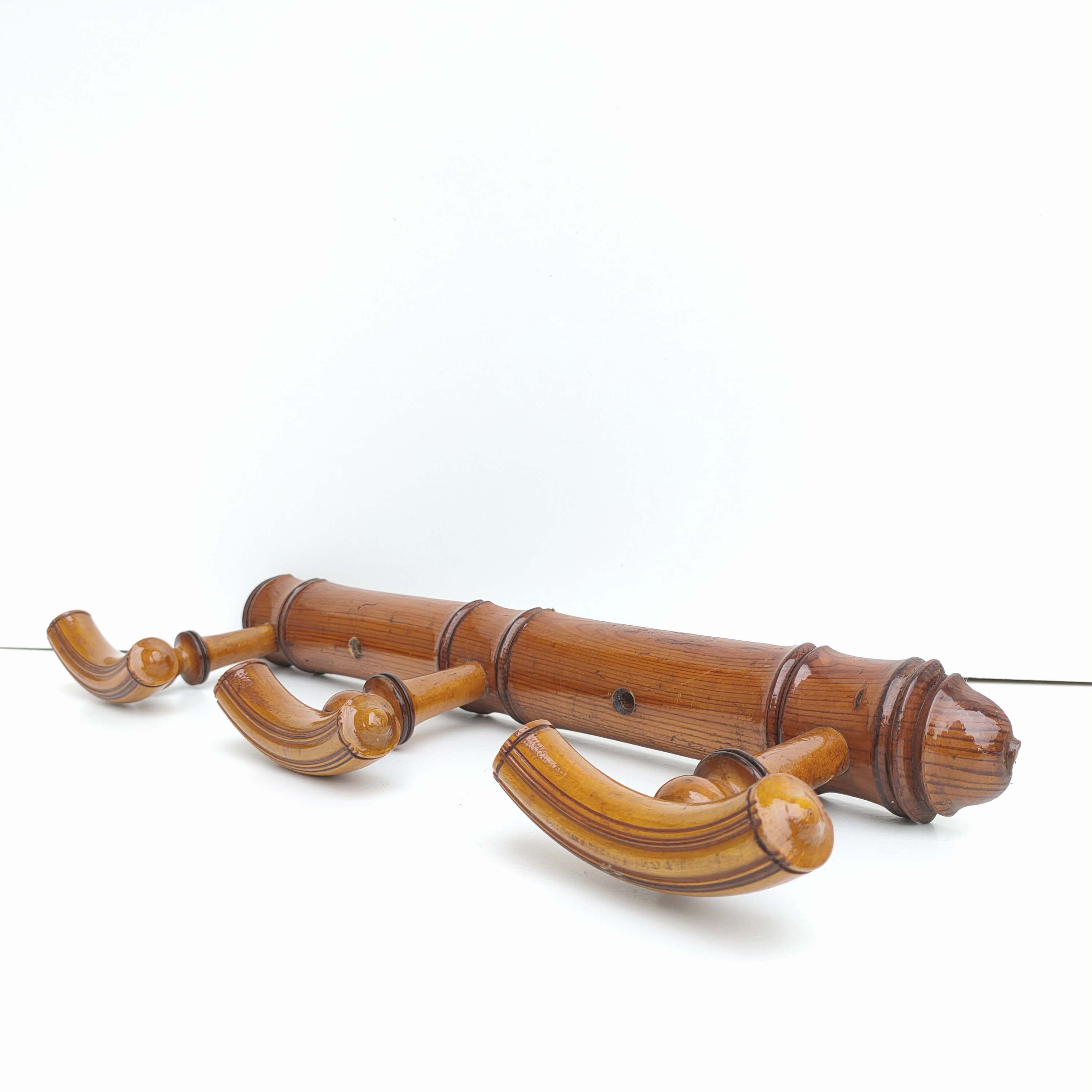 Wooden coat rack bamboo way 3 patères