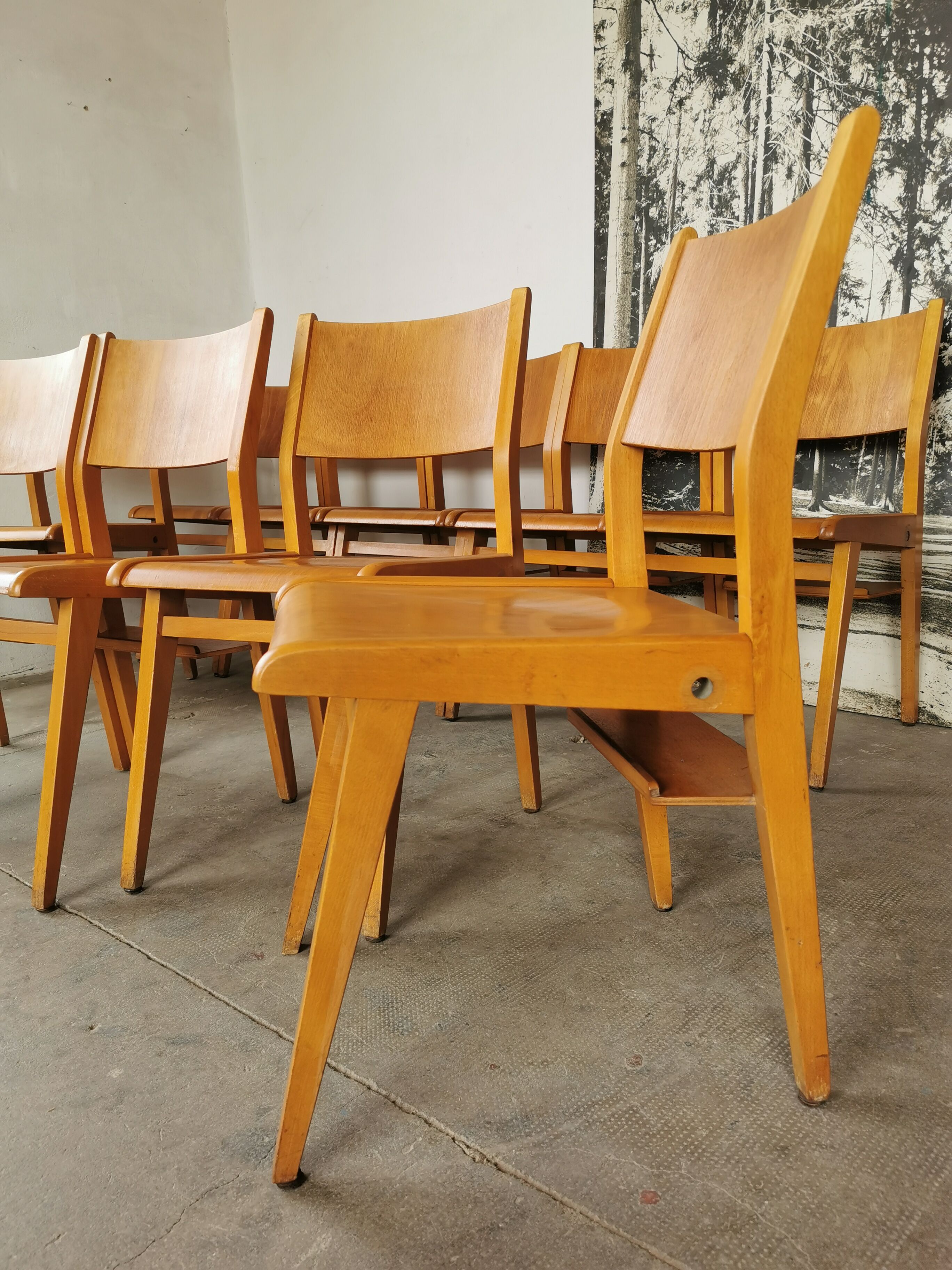 Lot de 6 chaises de théâtre en bois blond