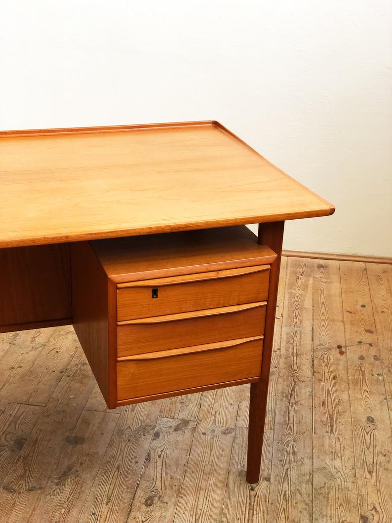 Mid-century danish teak desk by Peter Løvig Nielsen for Hedensted Møbelfabrik