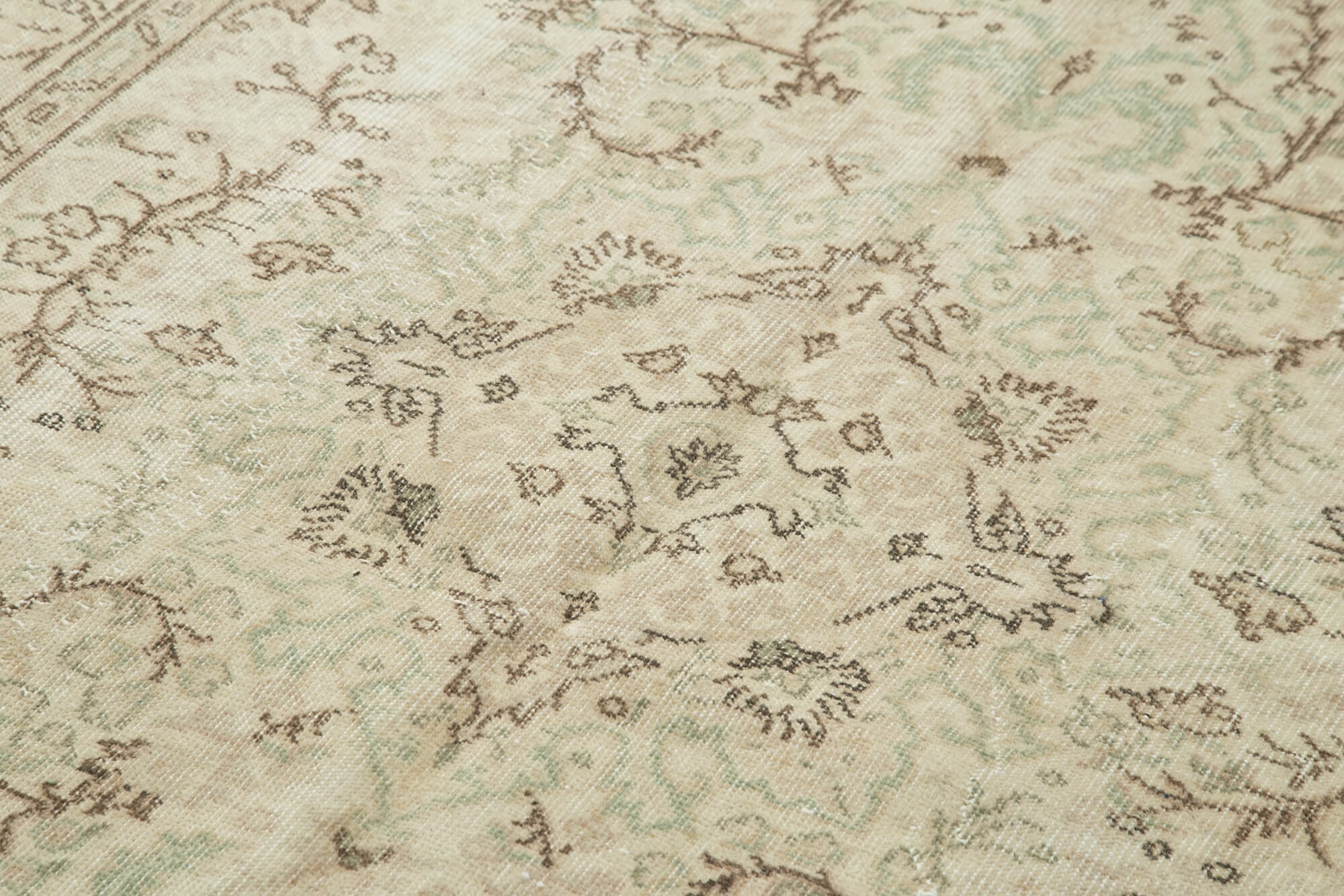 Hand-Knotted Vintage Turkish Beige Rug 170 cm x 280 cm - 38947