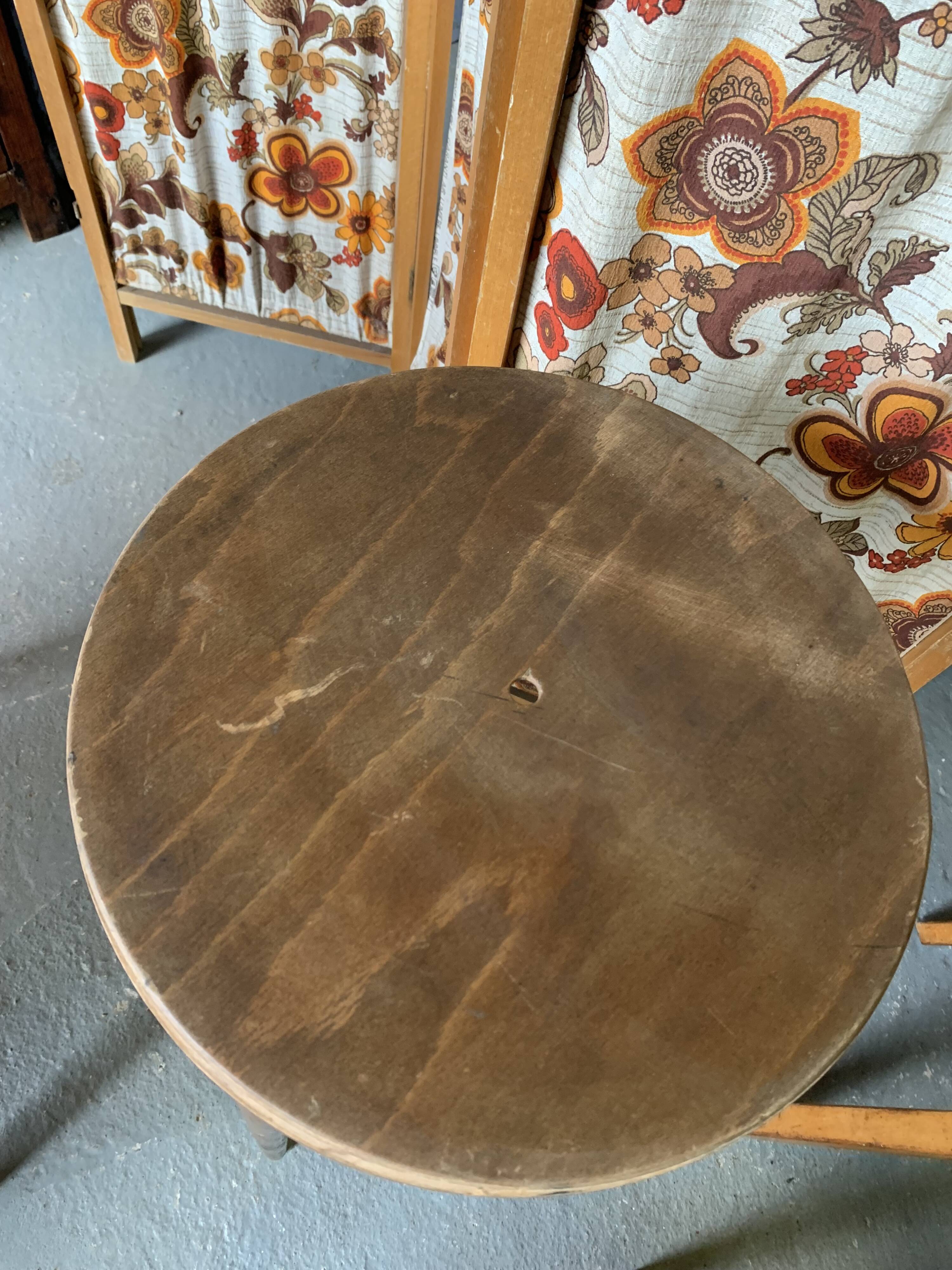 Curved high stool