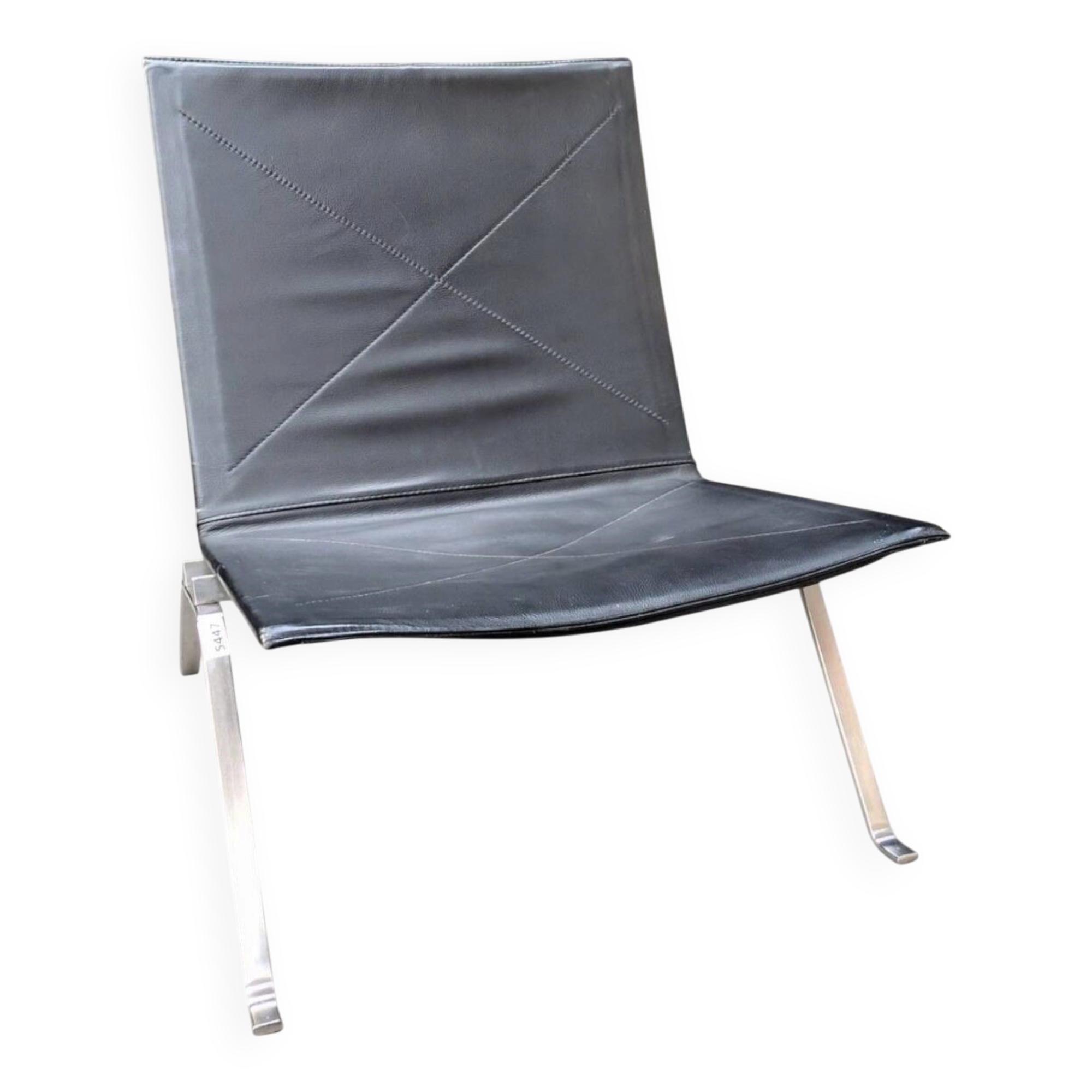 PK22 armchair Poul Kjaerholm