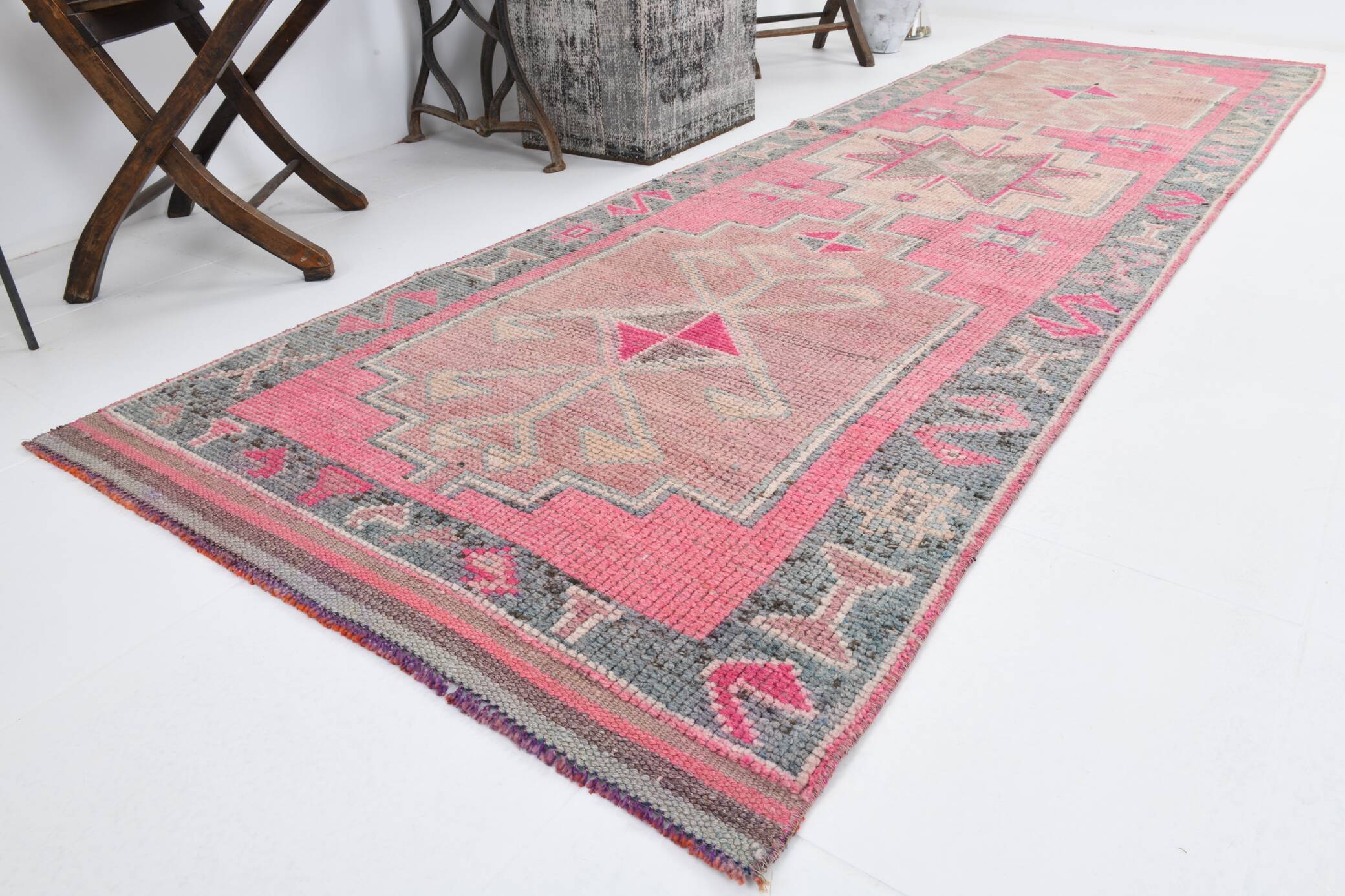 3x10 Pink Vintage Runner Rug, 99x324Cm