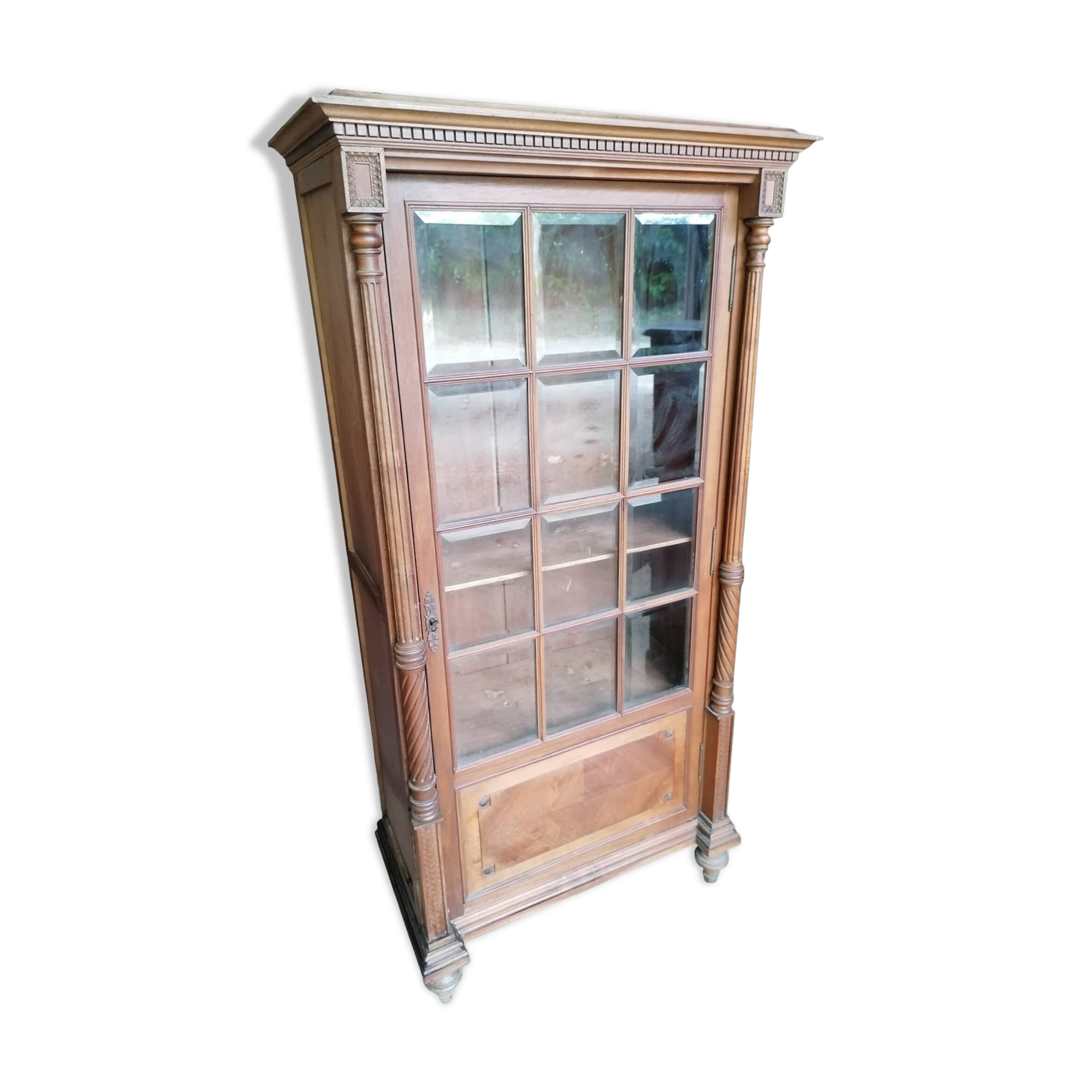Vitrine à étagères style Henri 2.