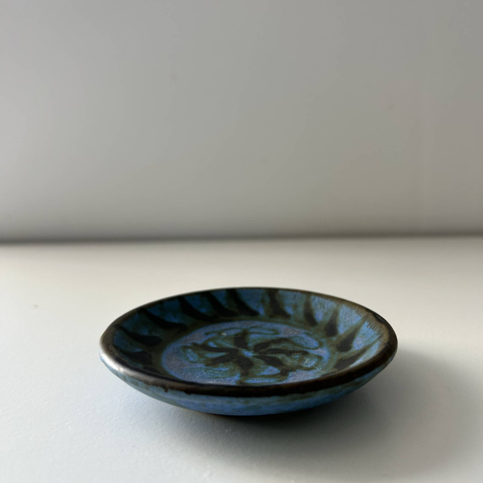 Bowl signed Le Henaff