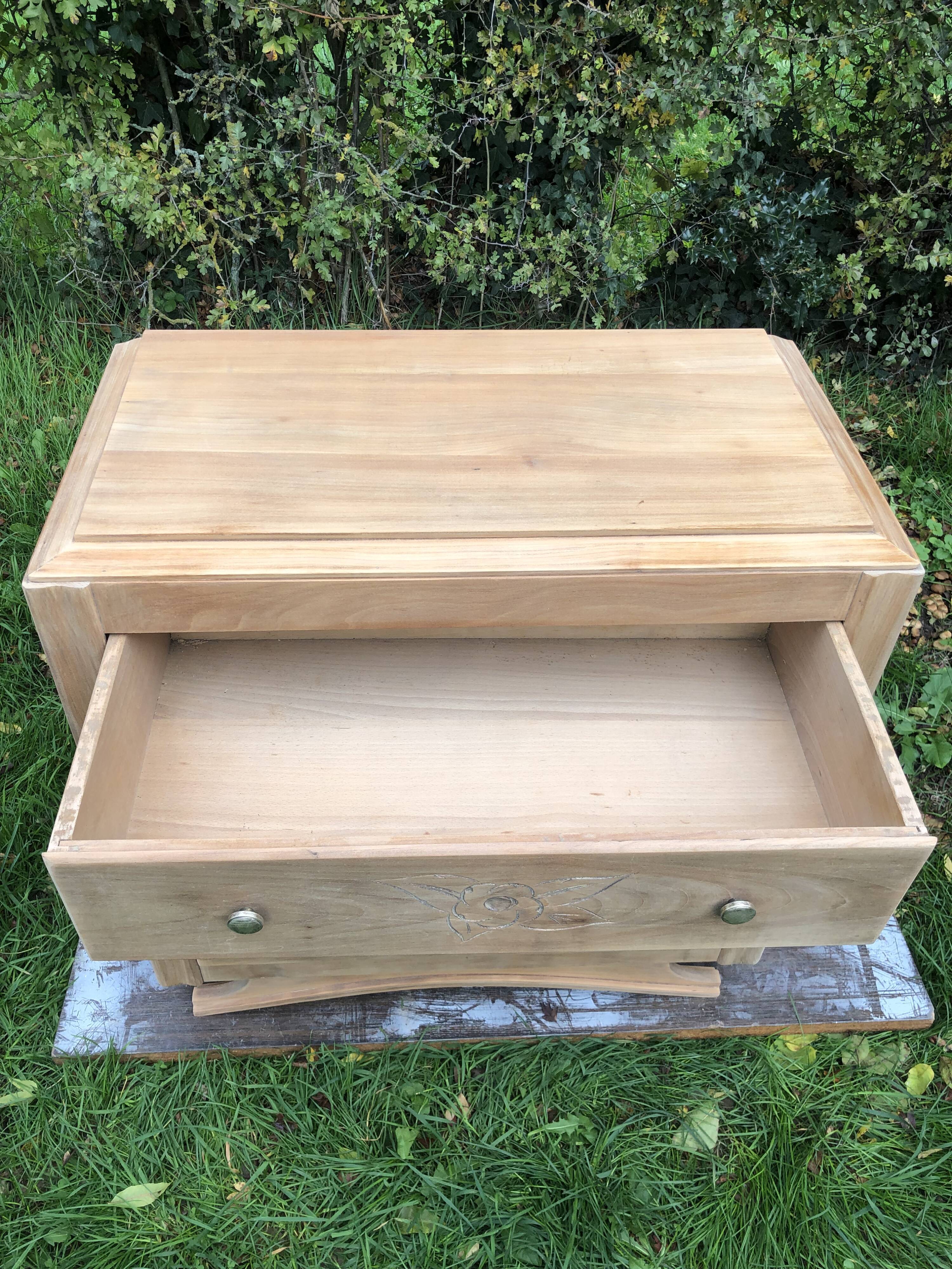 Antique chest of drawers