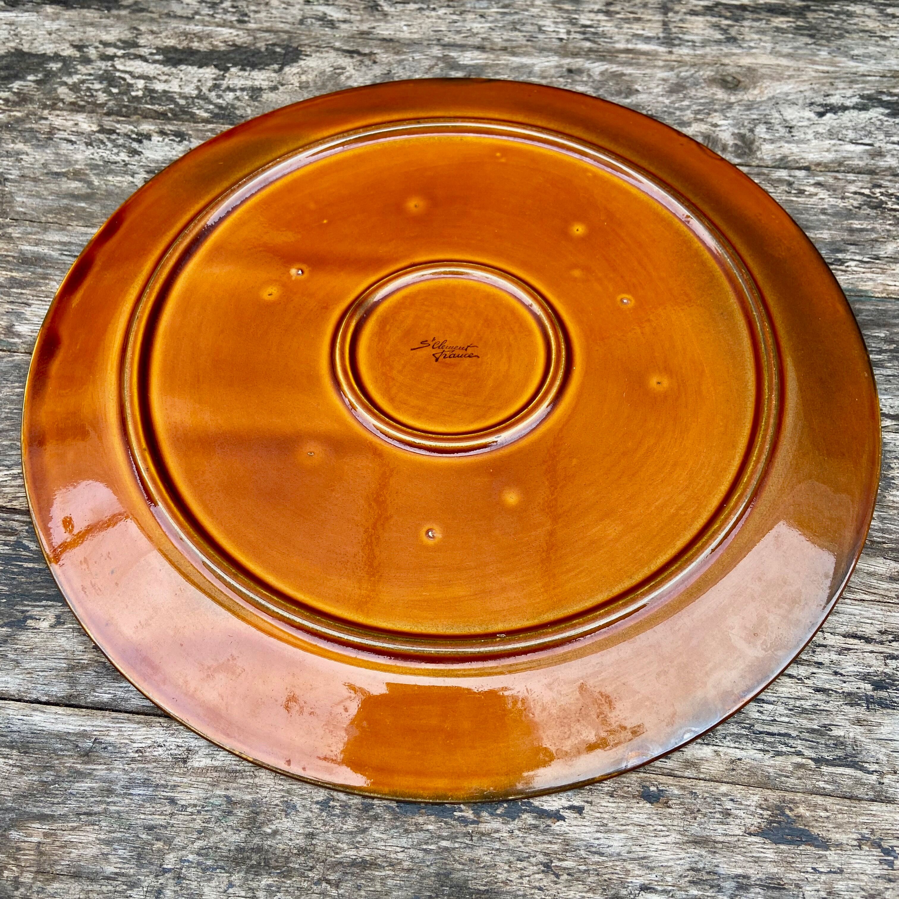 Plat en faience-Manufacture Saint Clément