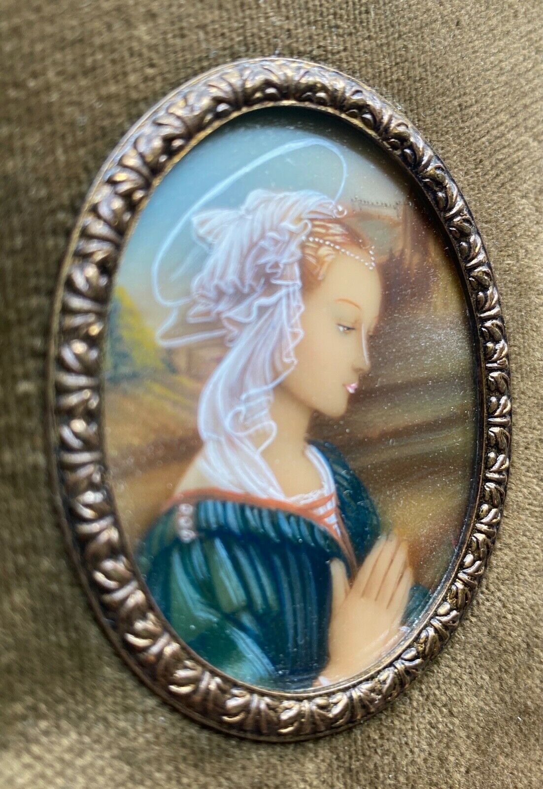 Miniature vierge en priere 1900 velours rose dore peinte a la main