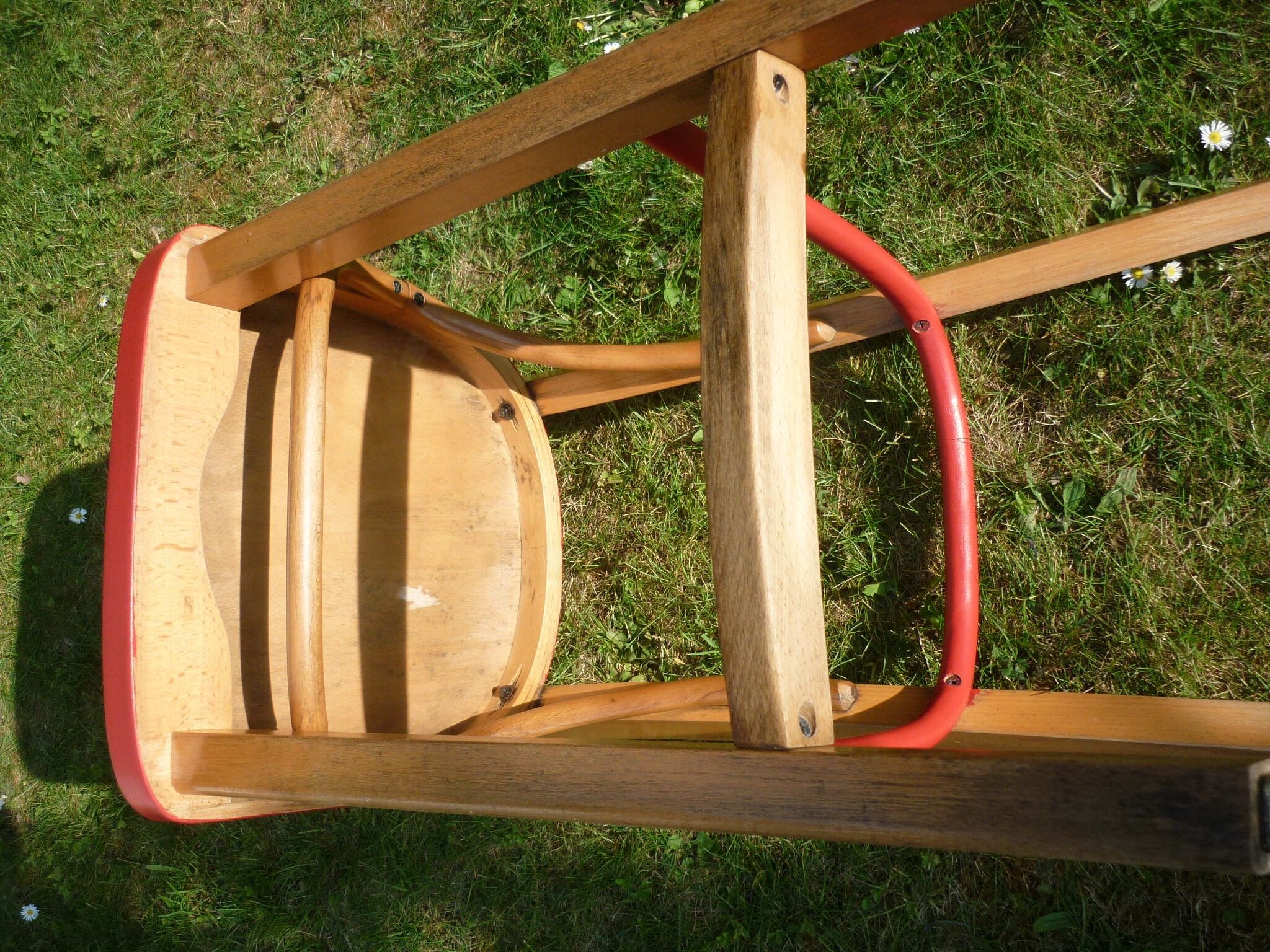 High bistro chair in natural and red wood