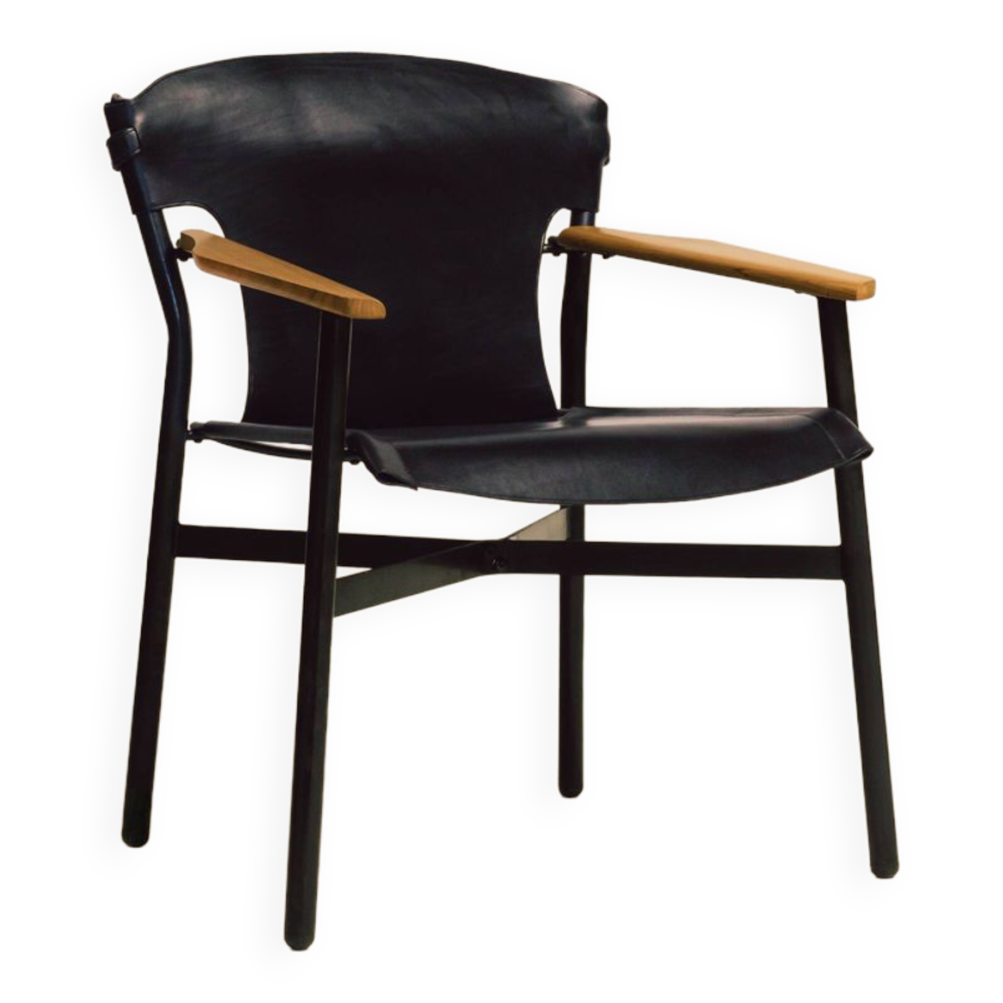 Maërl armchair, Galathée model, black leather, solid wood armrests of your choice
