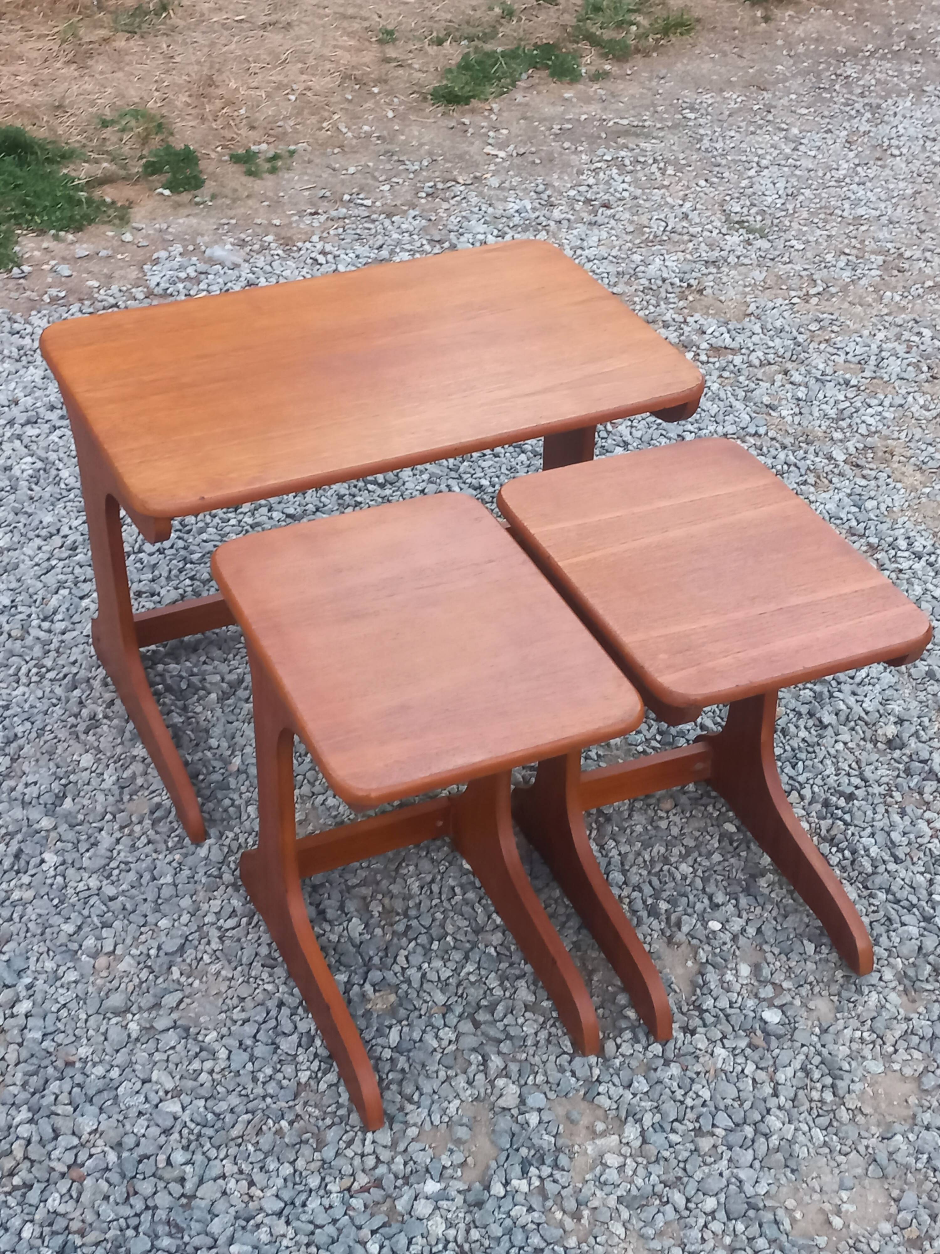 Set of 3 nesting tables in Scandinavian style made of teak from the 1970s.