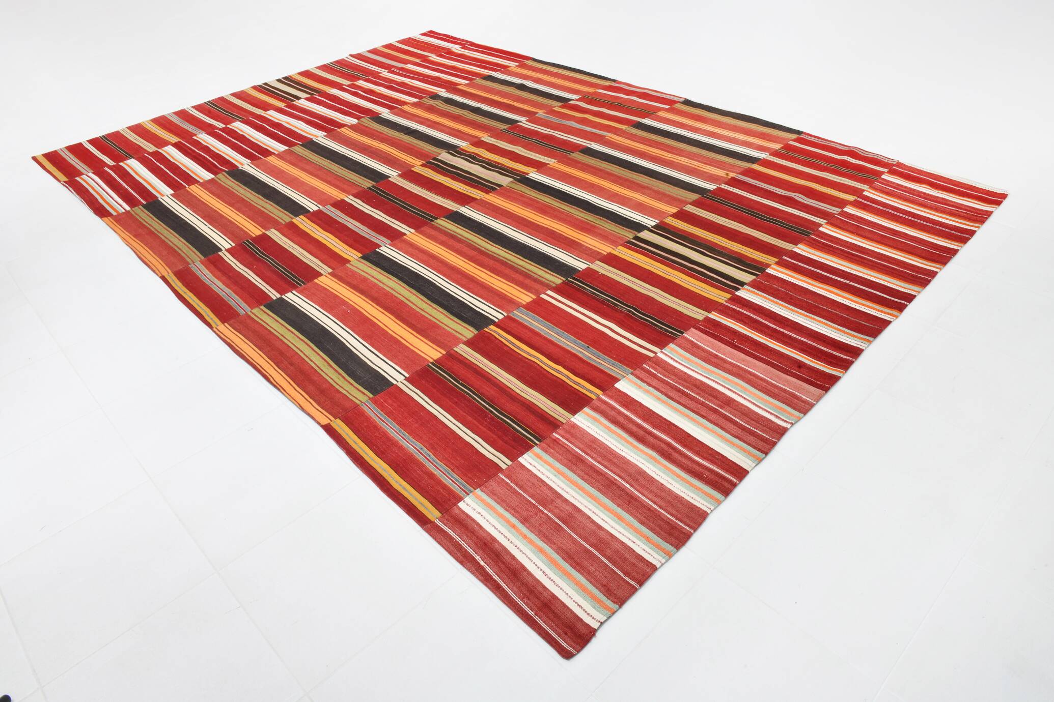 Red & Green Striped Pattern Turkish Kilim Rug, 270x383Cm