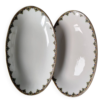 2 porcelain dishes with lions in the French Art Deco style