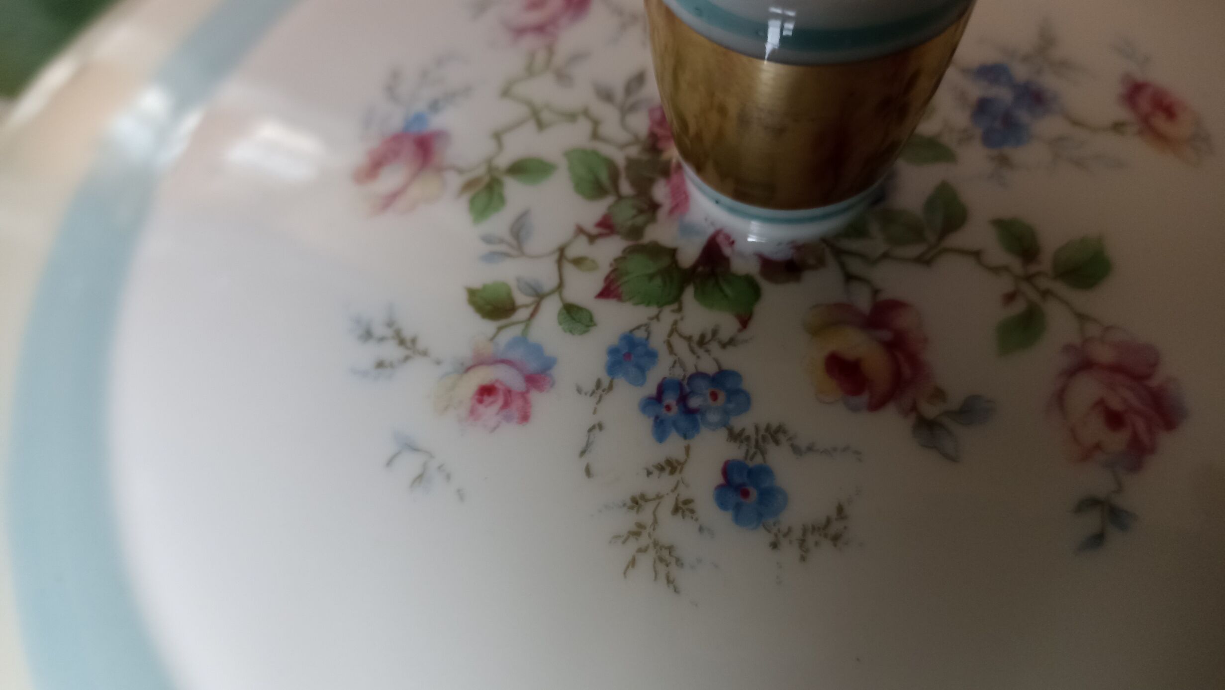 Salad bowl and vegetable Robert Haviland & Le Tanneur