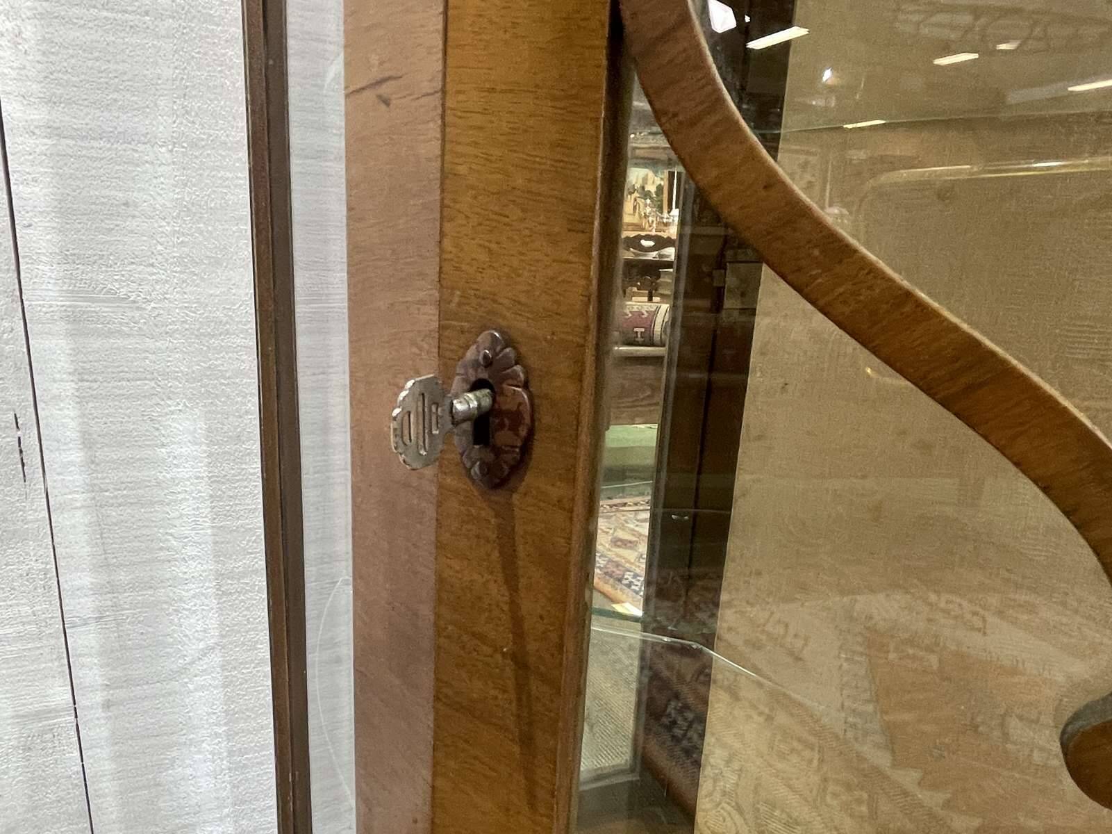 English display cabinet from the 1950s in walnut