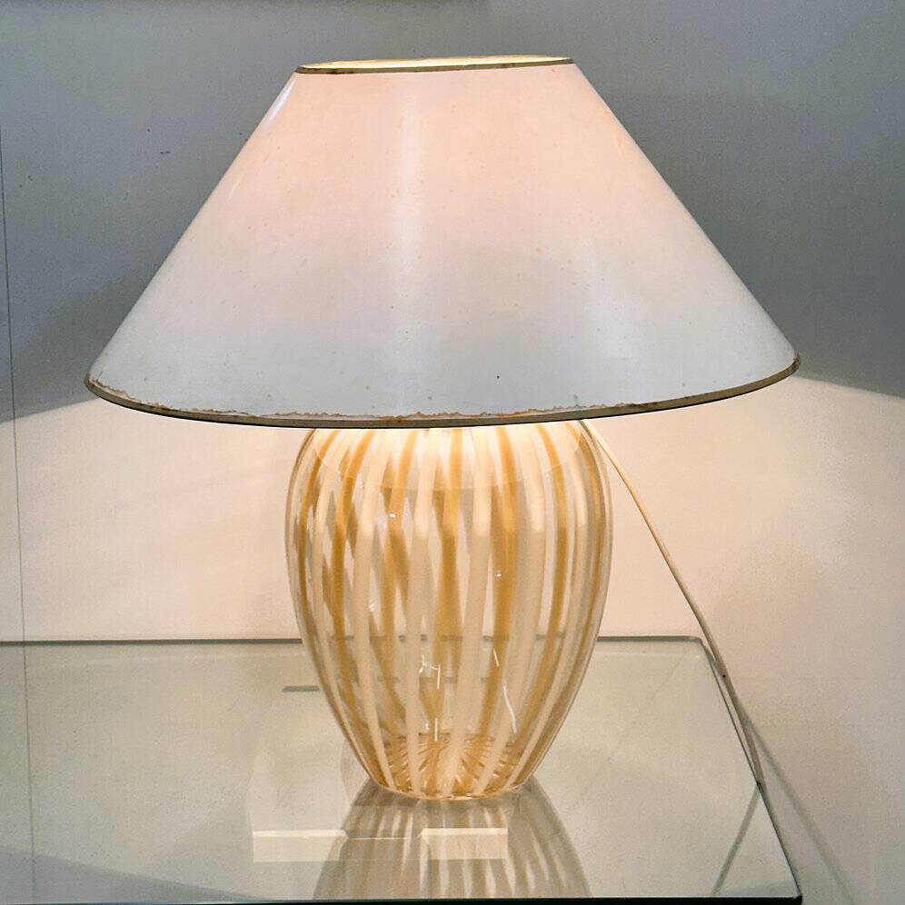 Elegant vintage Murano table lamp with swirled gold & white stripes, Italy 1980s