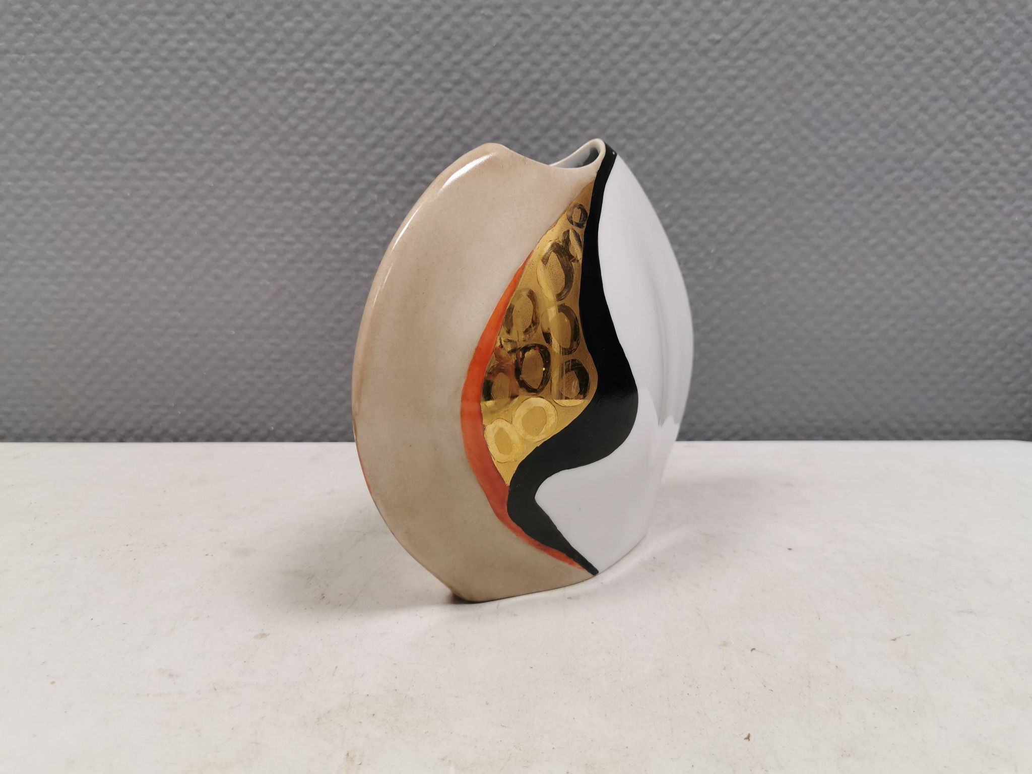 Vase with a motif, in an abstract style.